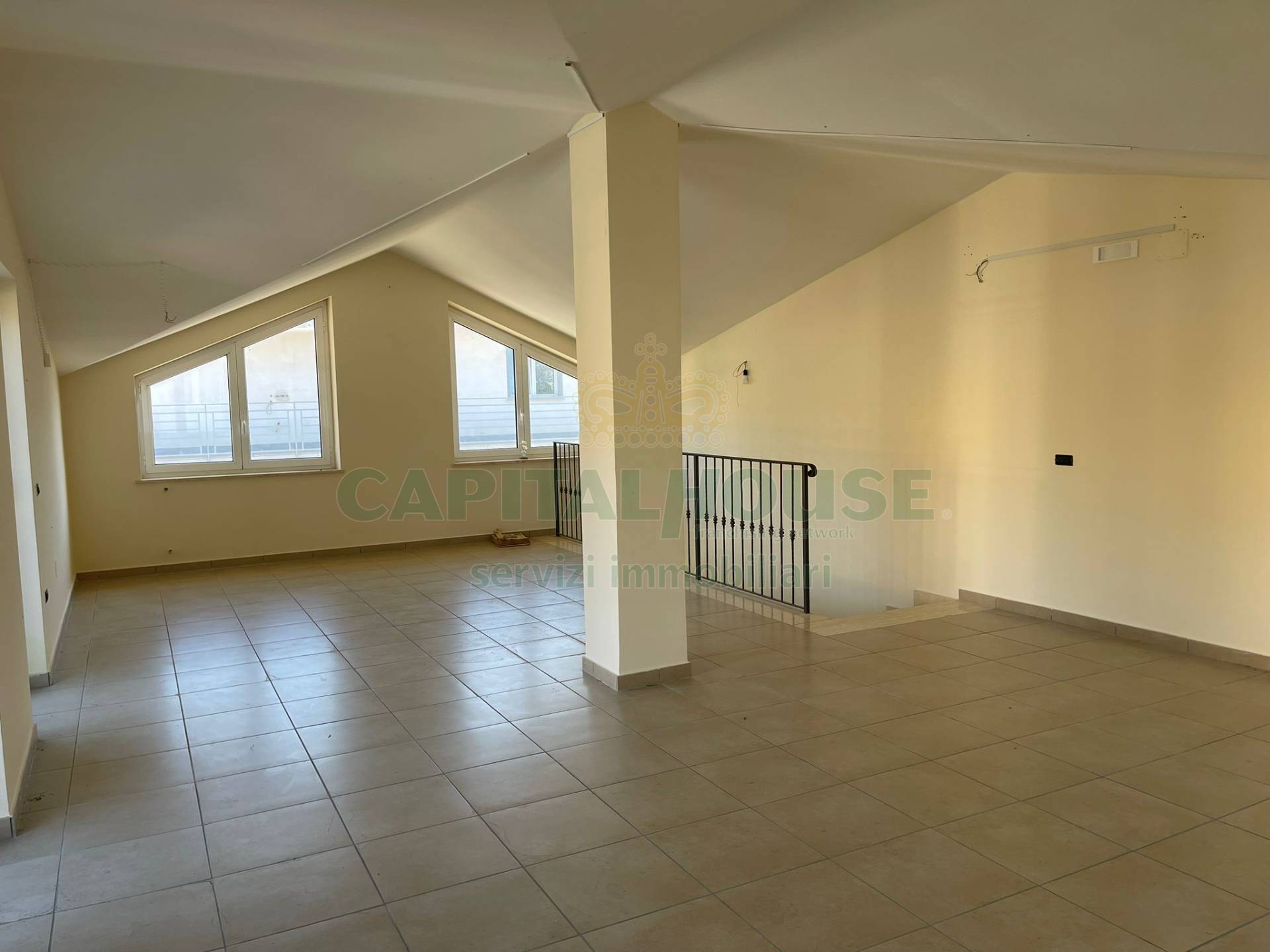 Commerciale in affitto a Sperone