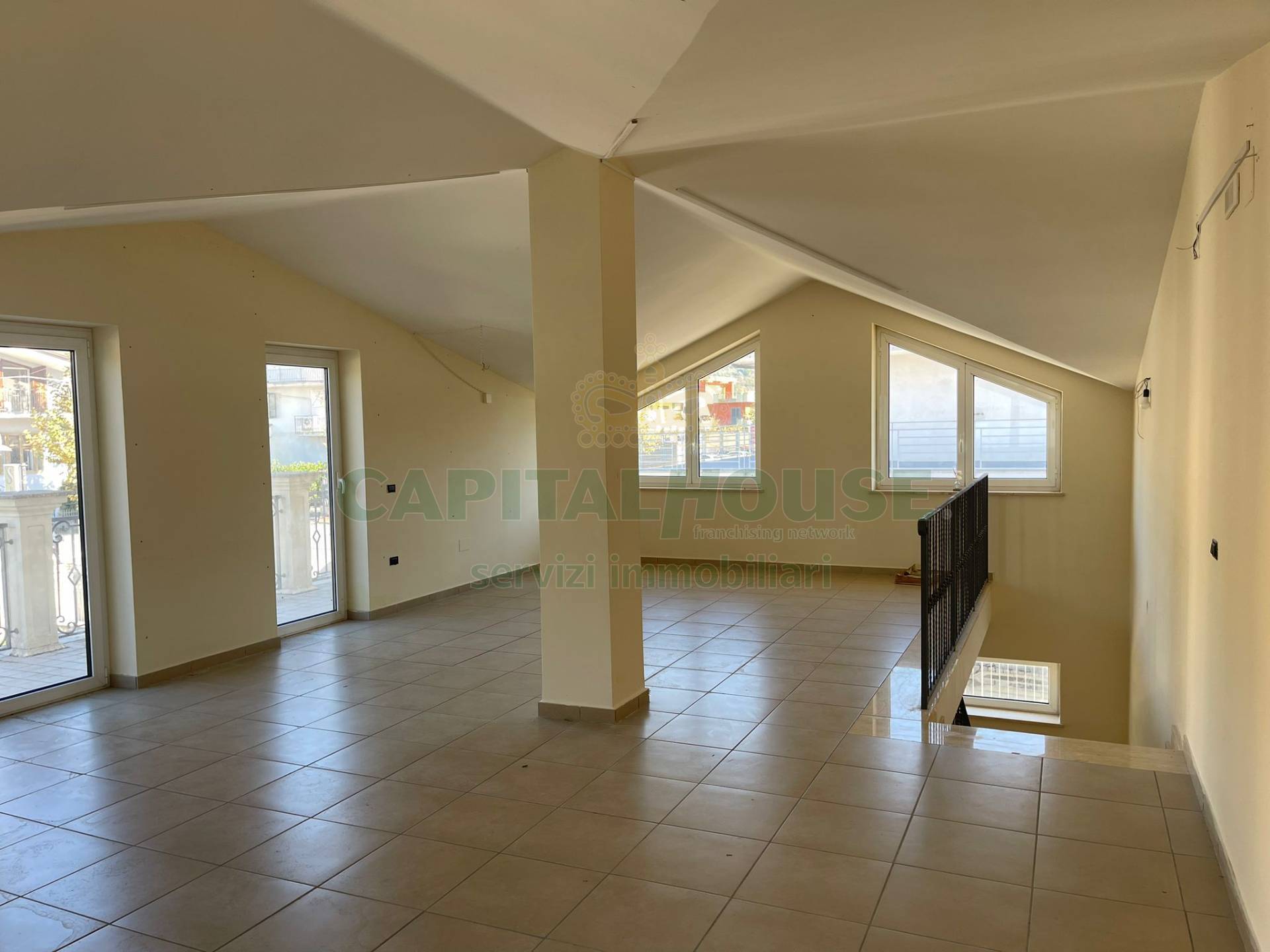 Commerciale in affitto a Sperone