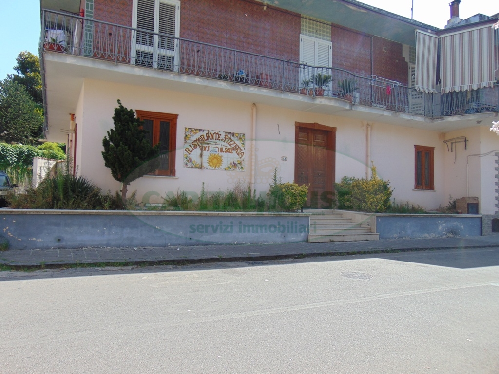 Commerciale in vendita a Mugnano del Cardinale