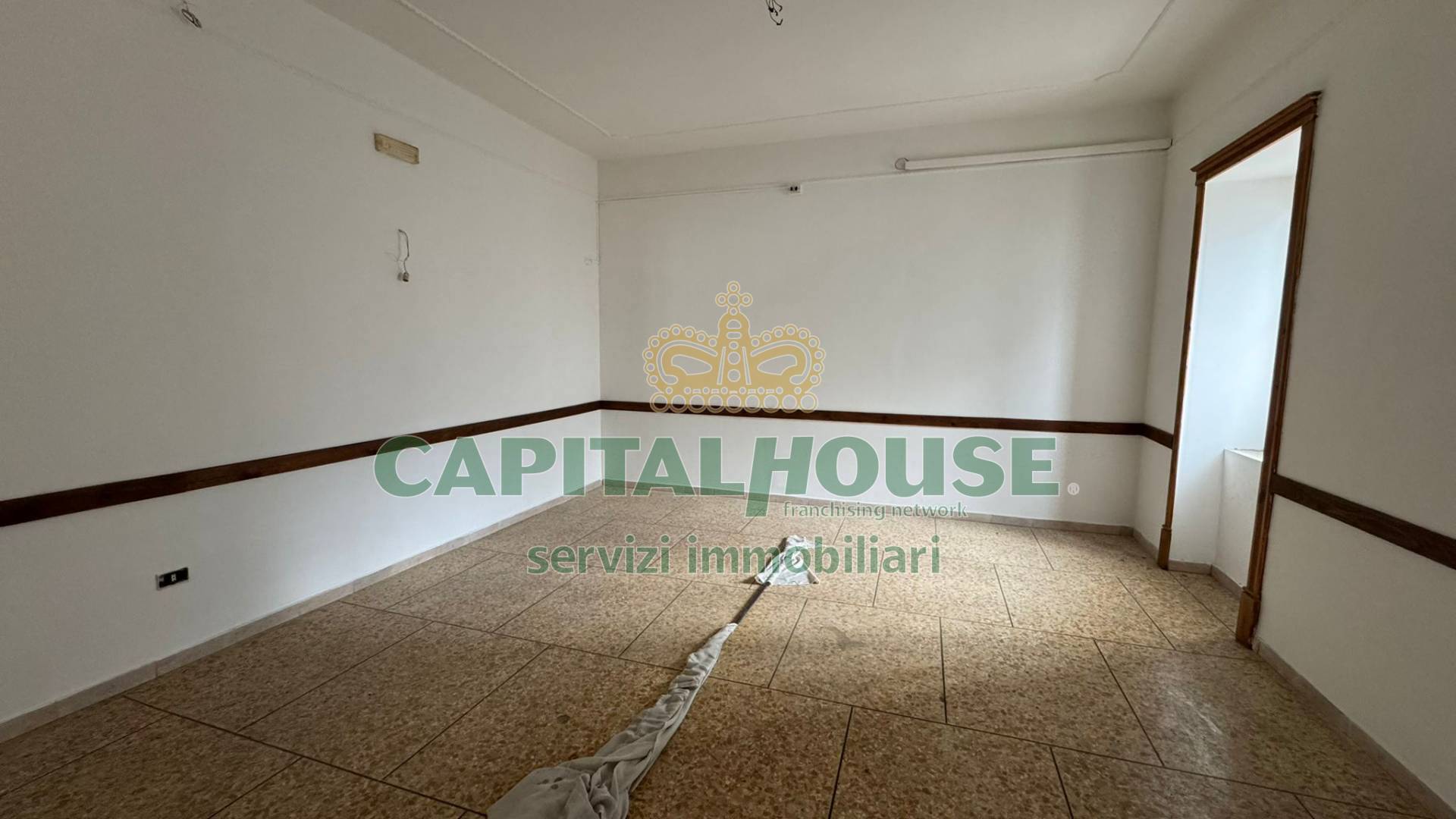 Commerciale in vendita a Mugnano del Cardinale