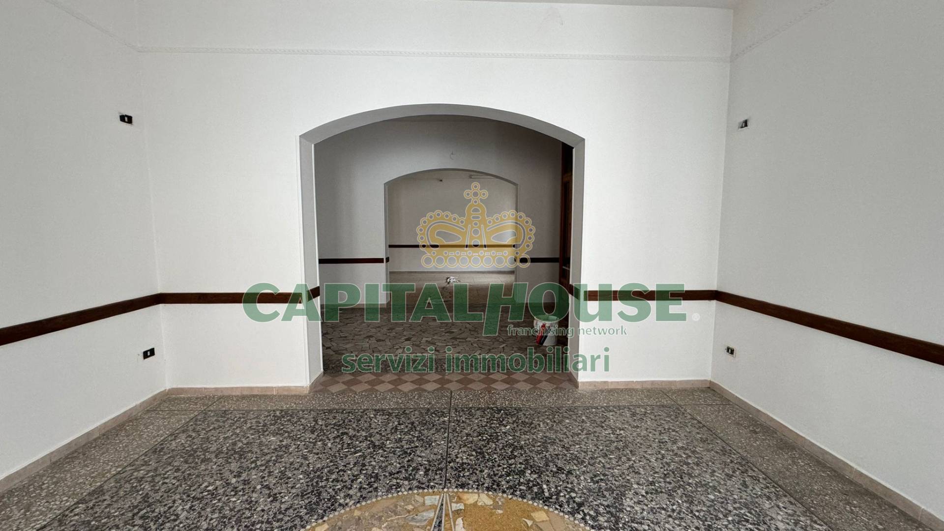 Commerciale in vendita a Mugnano del Cardinale