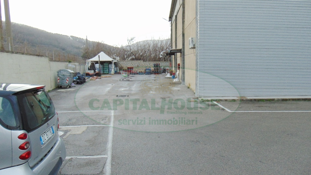 Commerciale in vendita a Mugnano del Cardinale