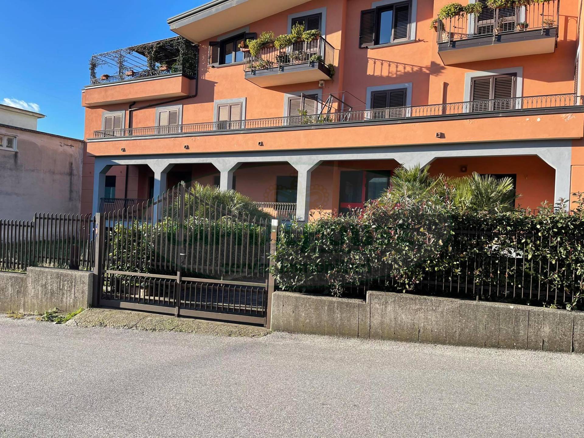 Commerciale in affitto a Avella