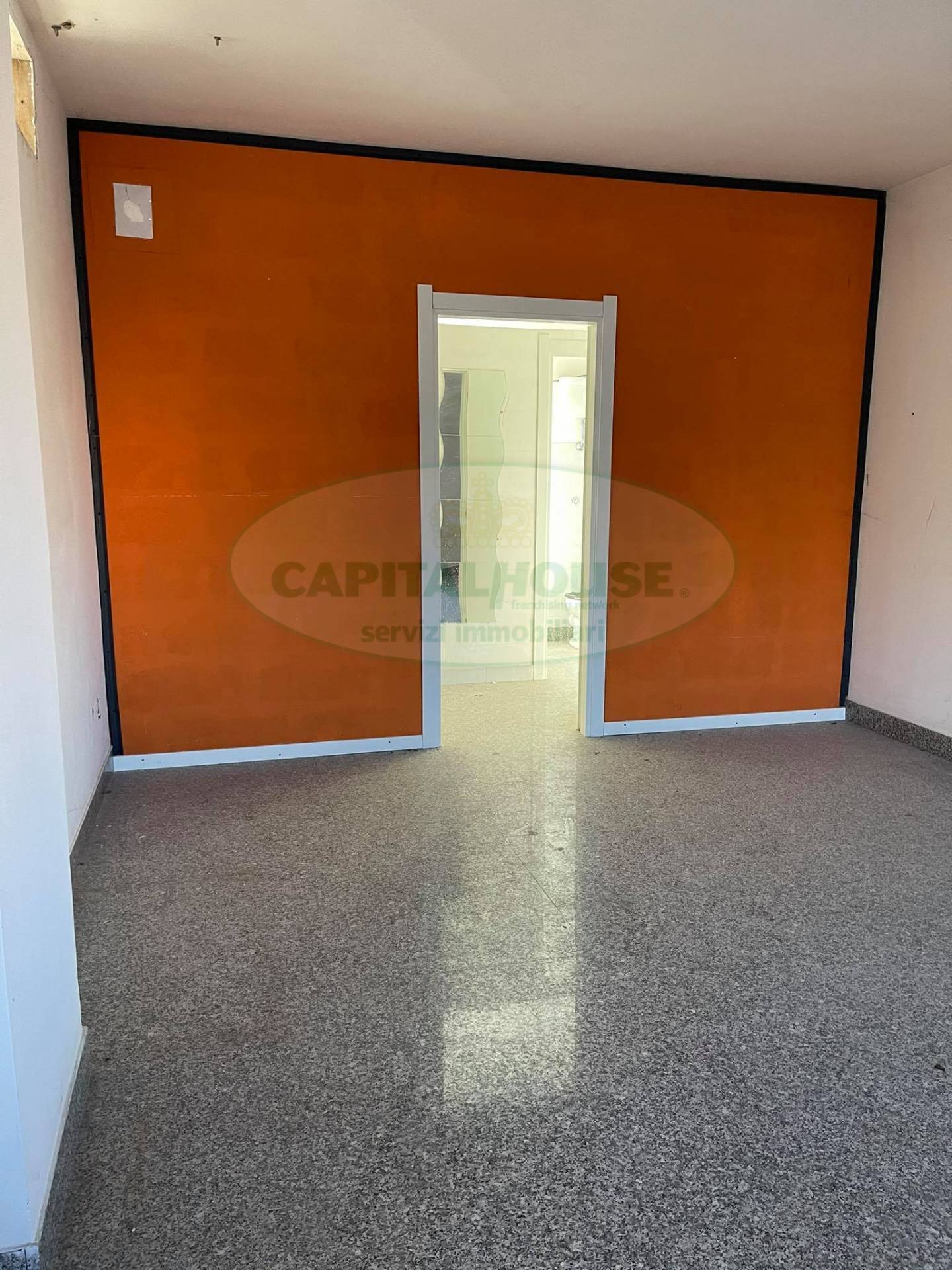 Commerciale in affitto a Avella