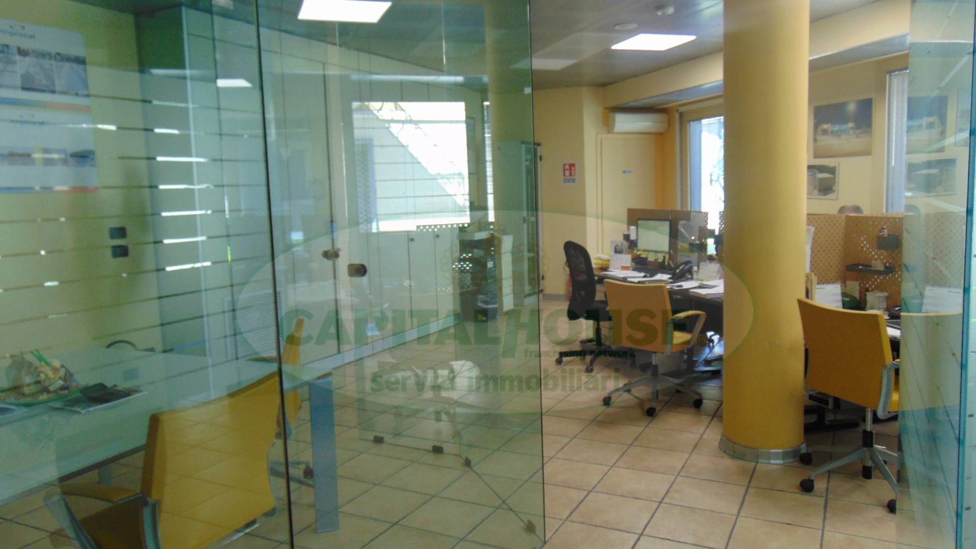 Commerciale in affitto a Sirignano