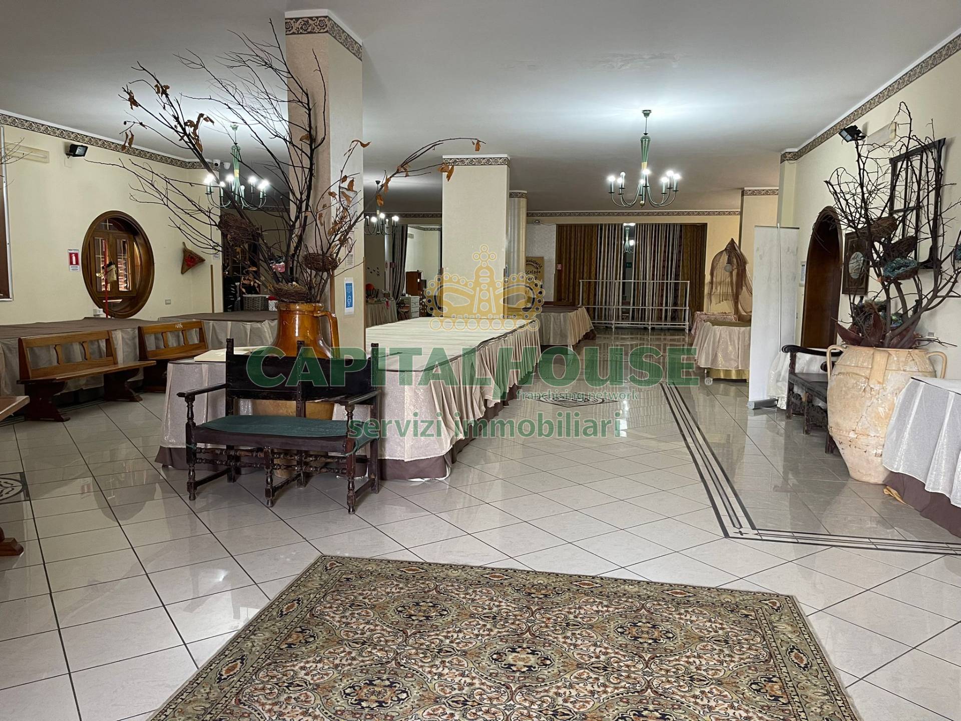 Commerciale in affitto a Avella