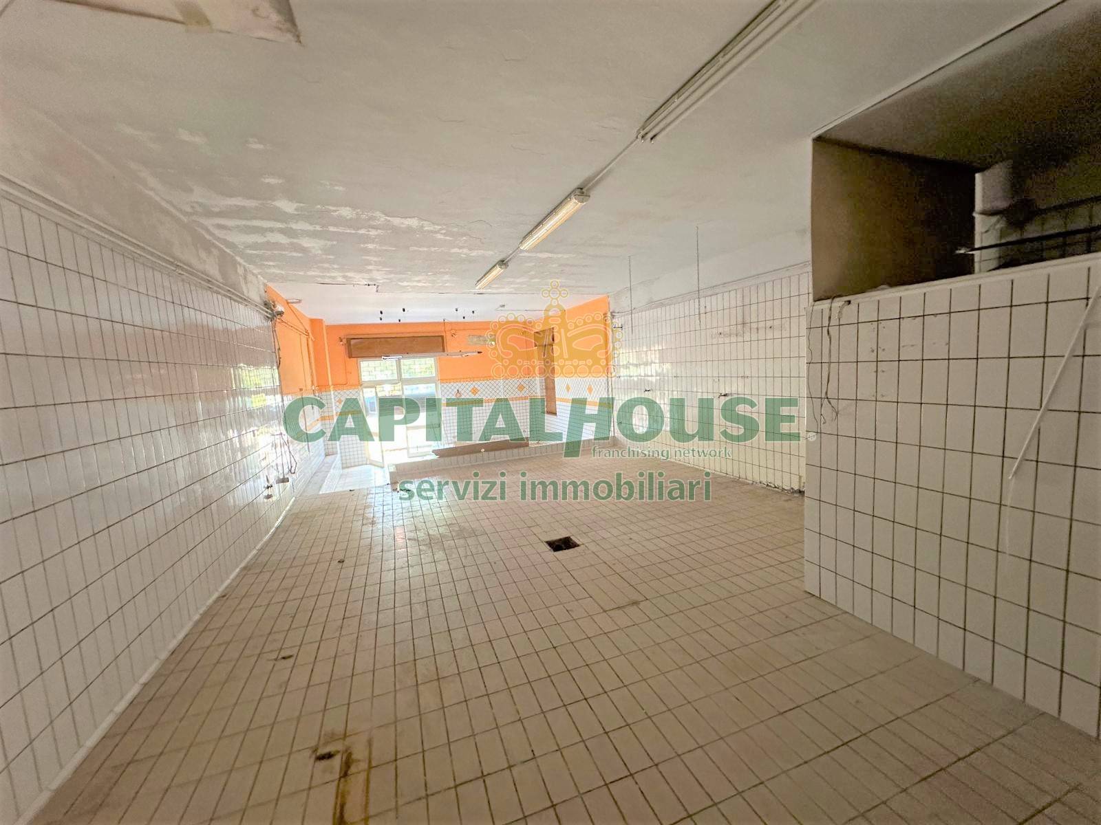 Commerciale in affitto a Baiano