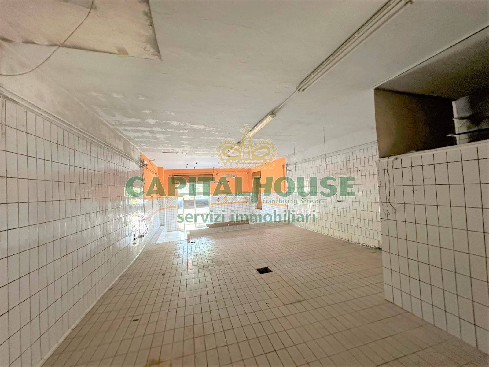 Commerciale in affitto a Baiano