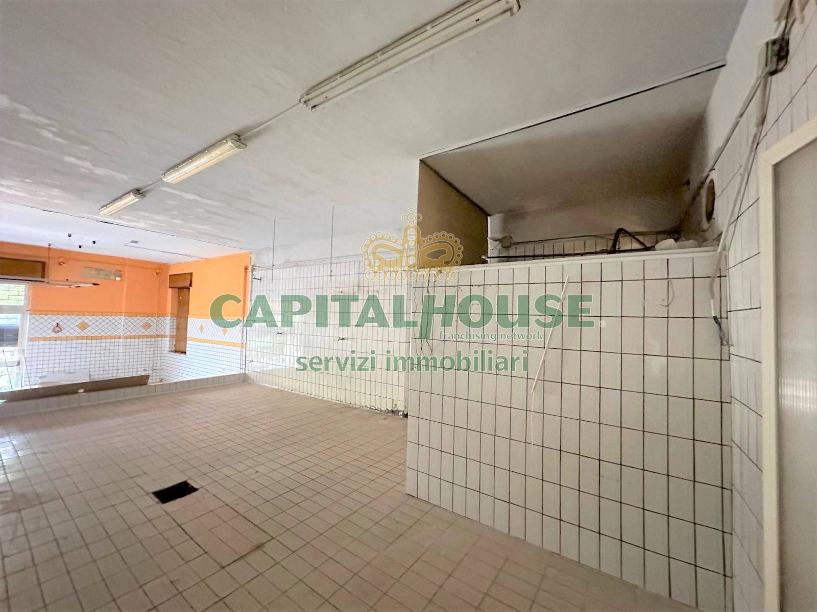 Commerciale in affitto a Baiano