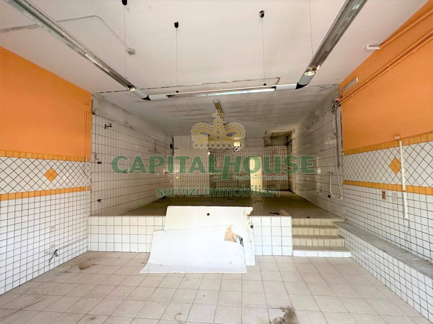 Commerciale in affitto a Baiano