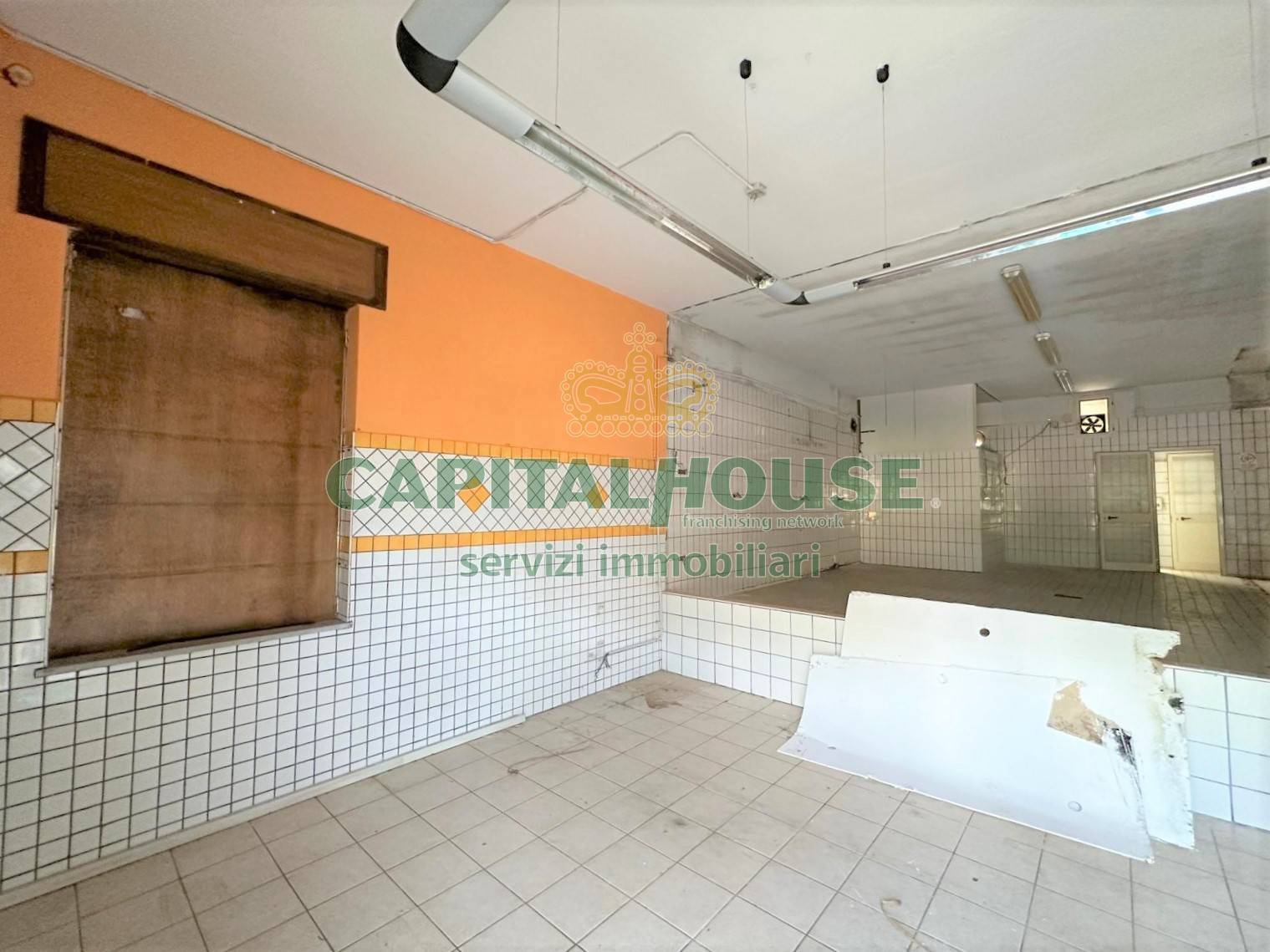 Commerciale in affitto a Baiano