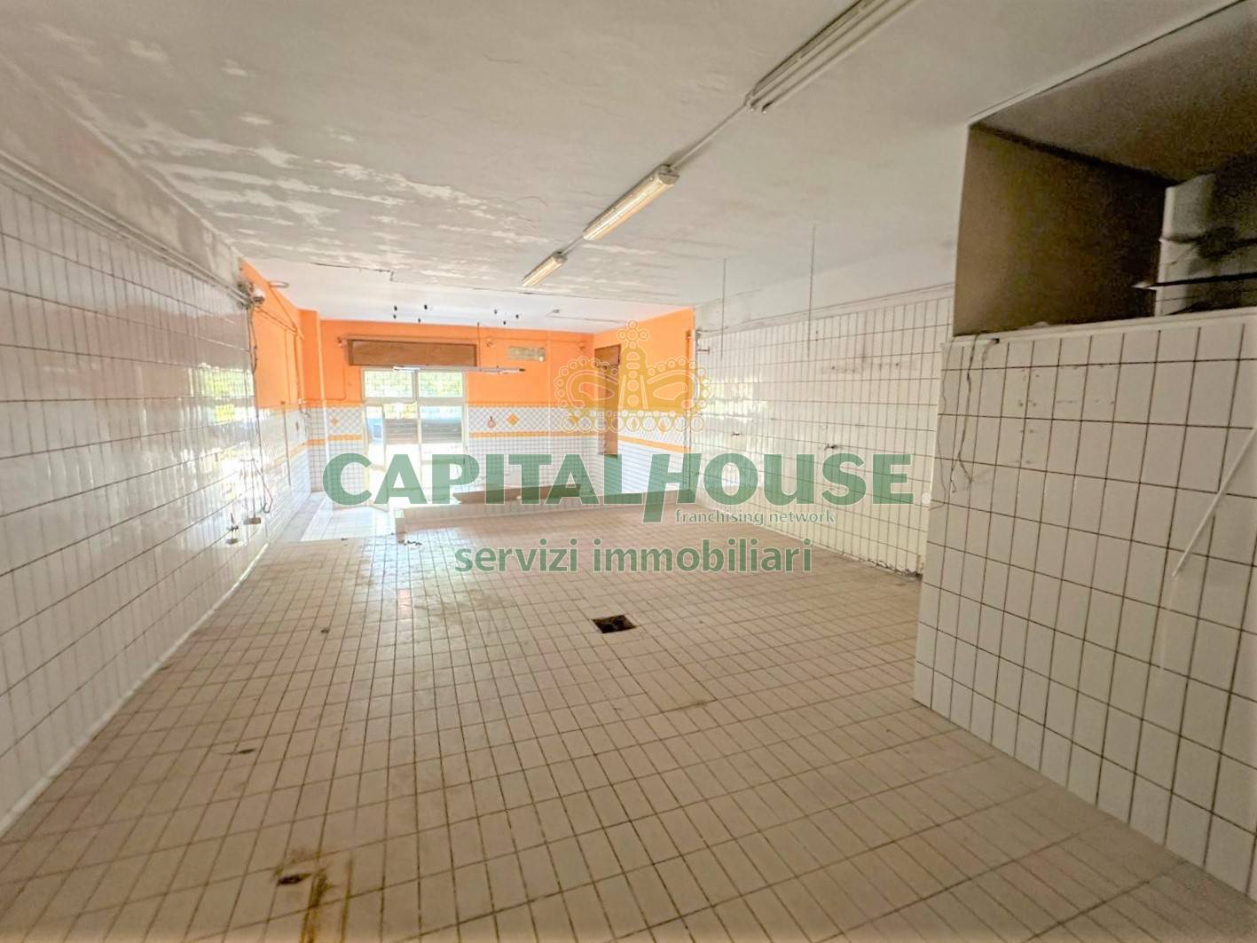 Commerciale in affitto a Baiano