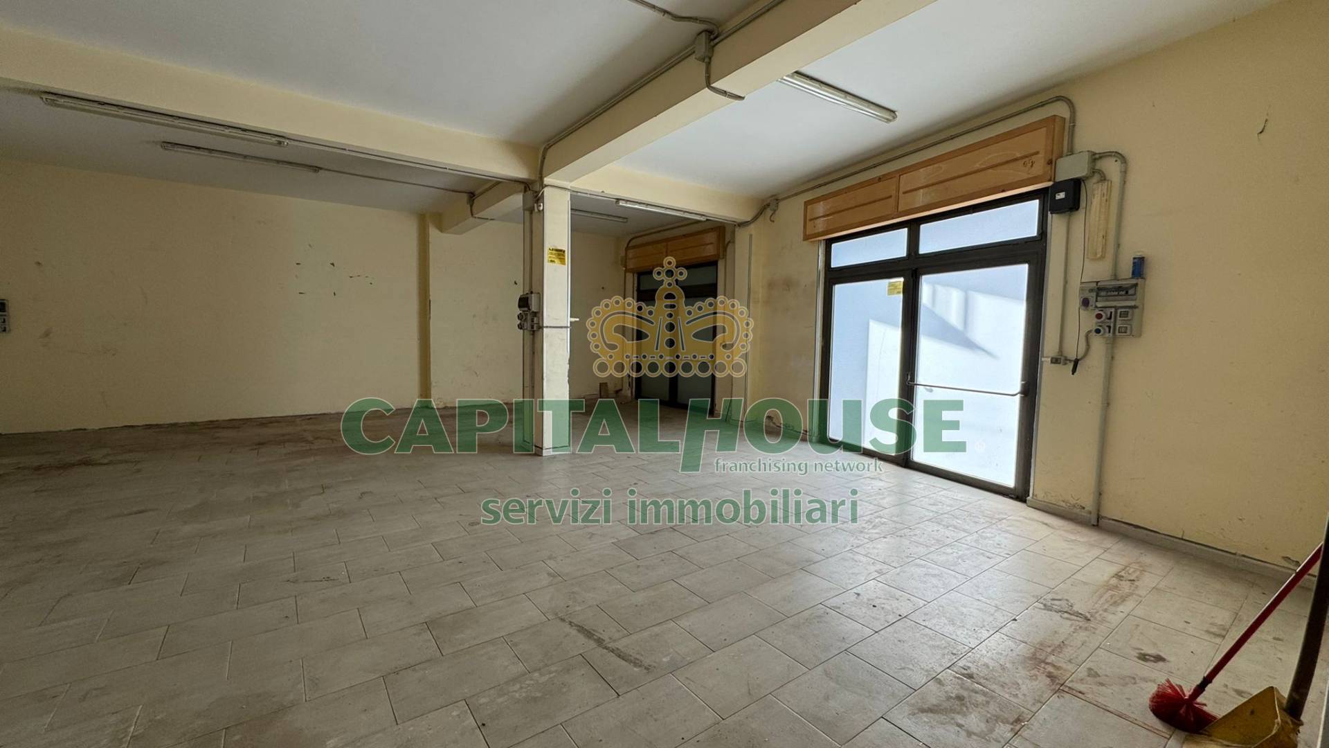 Commerciale in vendita a Mugnano del Cardinale