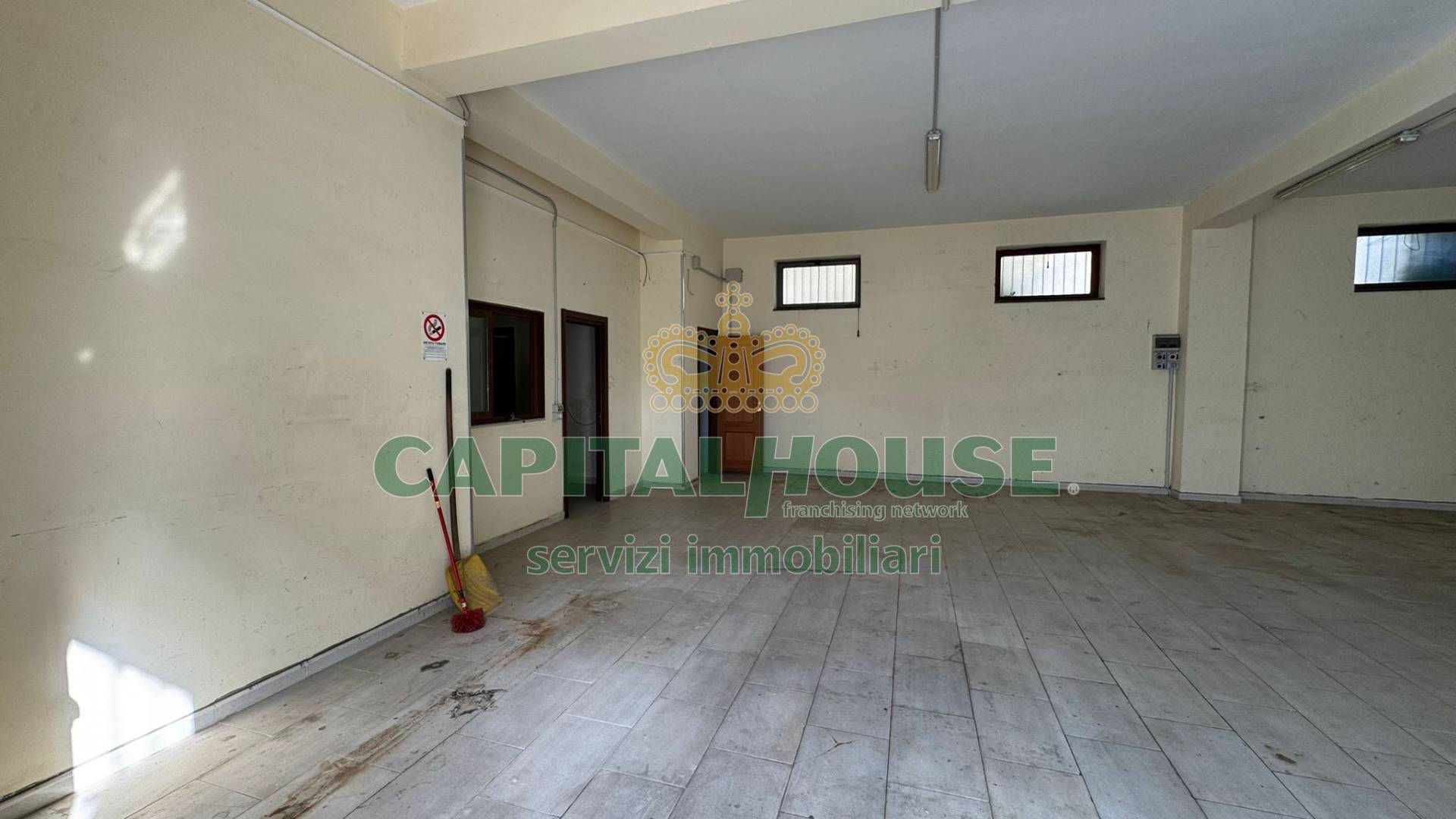 Commerciale in vendita a Mugnano del Cardinale