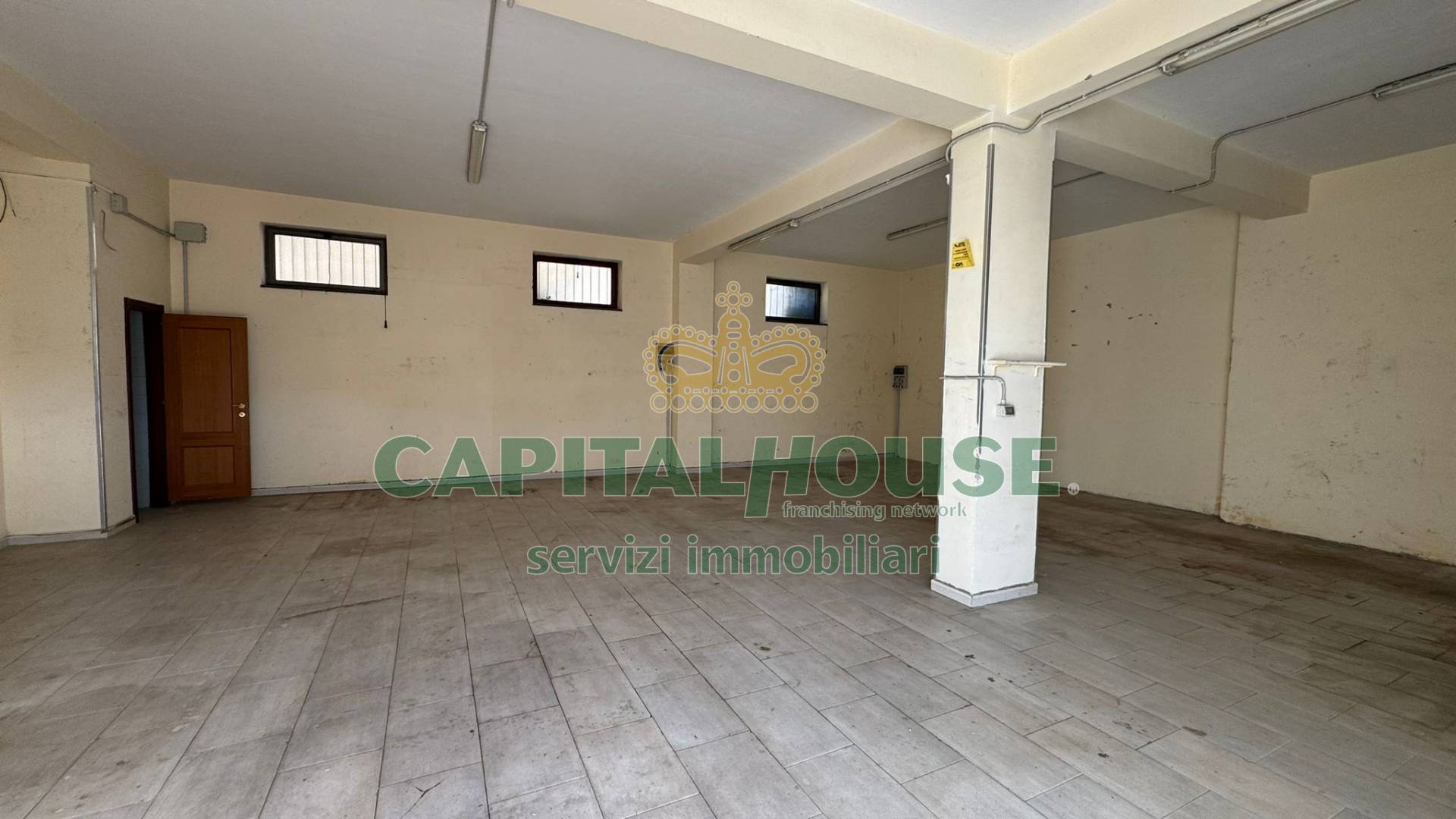 Commerciale in vendita a Mugnano del Cardinale