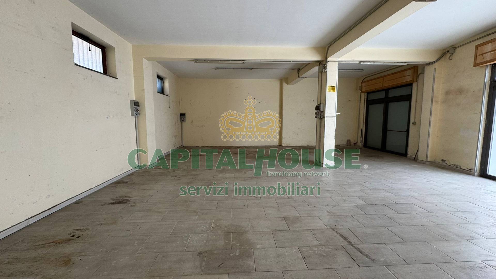 Commerciale in vendita a Mugnano del Cardinale