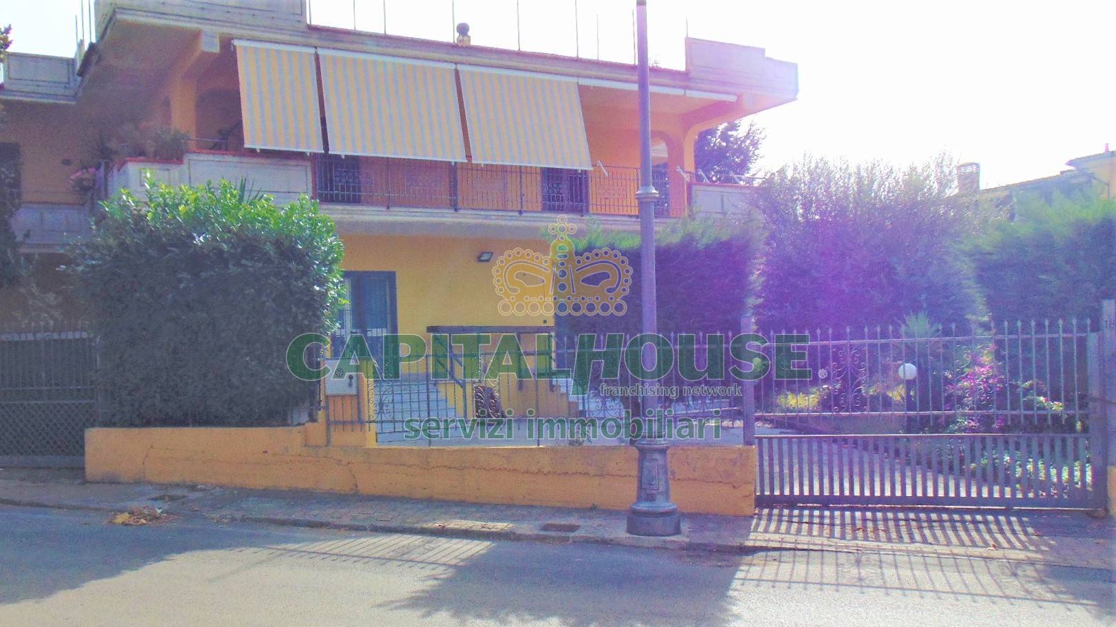 Commerciale in affitto a Sirignano