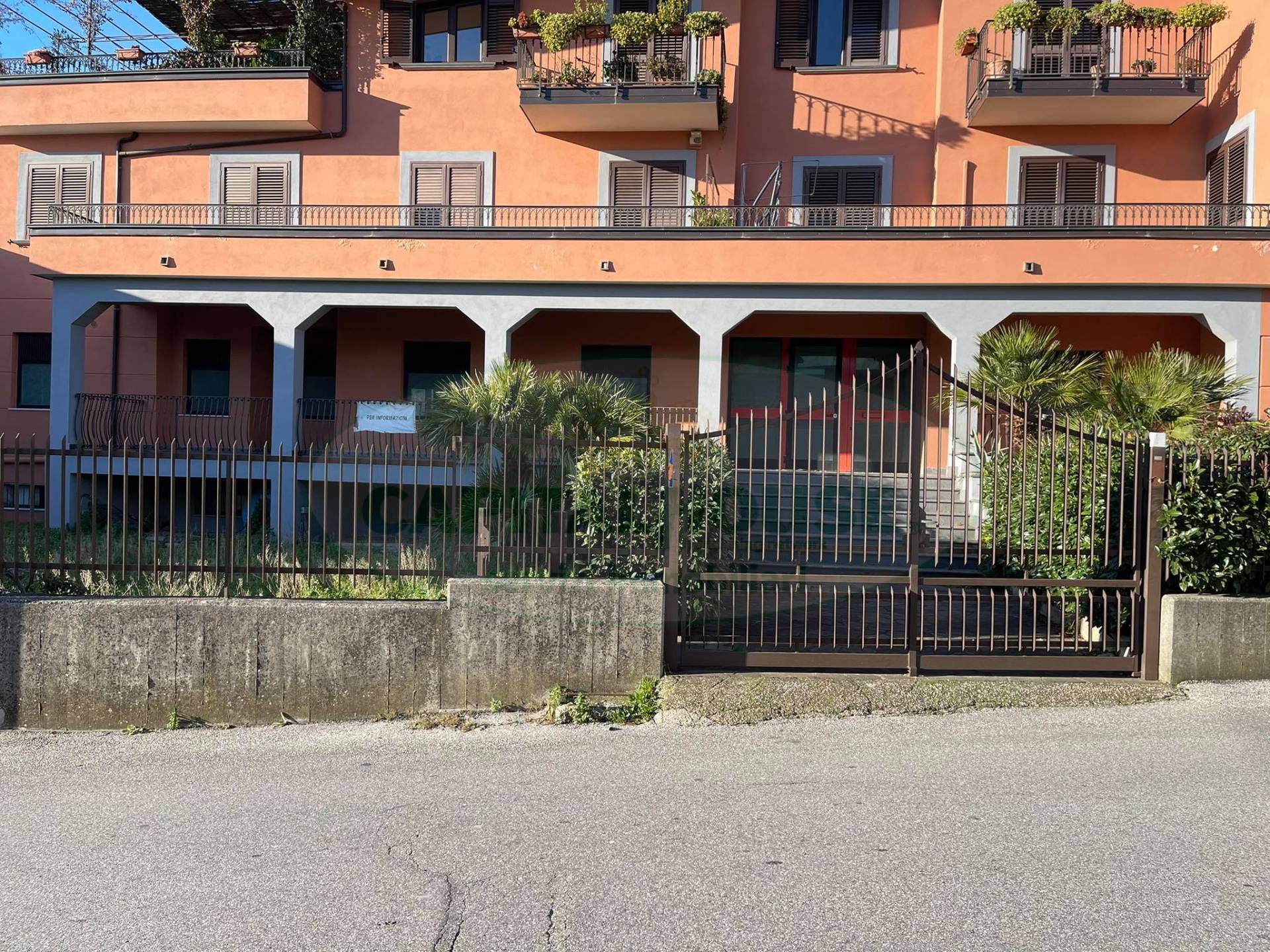 Commerciale in affitto a Avella