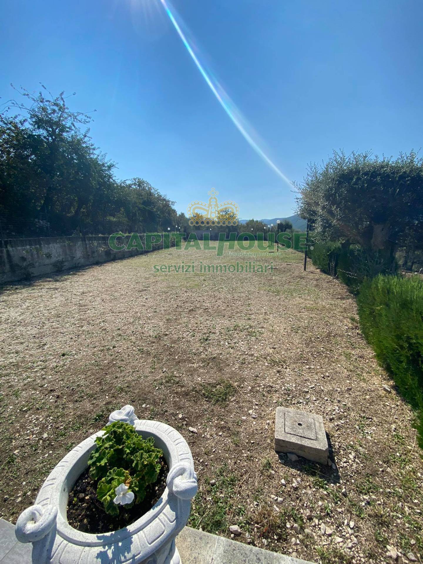 Commerciale in vendita a Mugnano del Cardinale