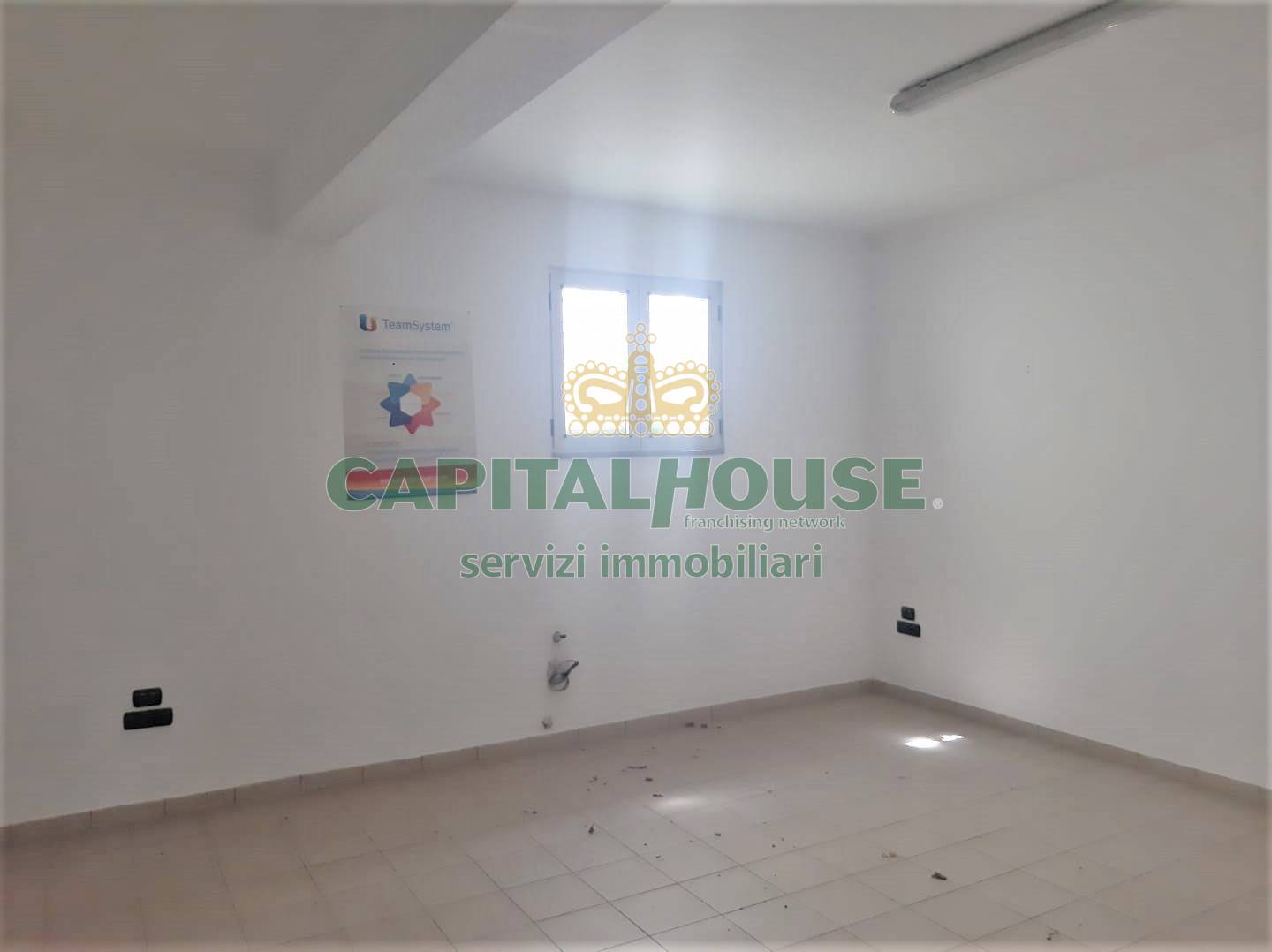 Ufficio in affitto a Baiano