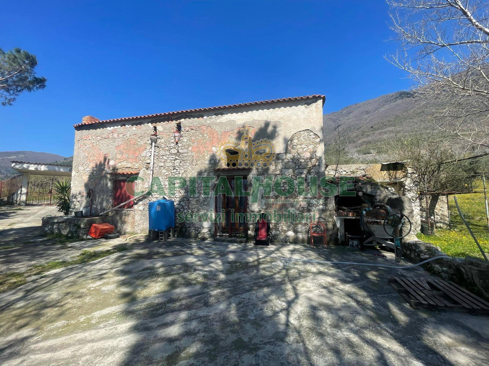 Terreno agricolo - Rudere in vendita a Avella