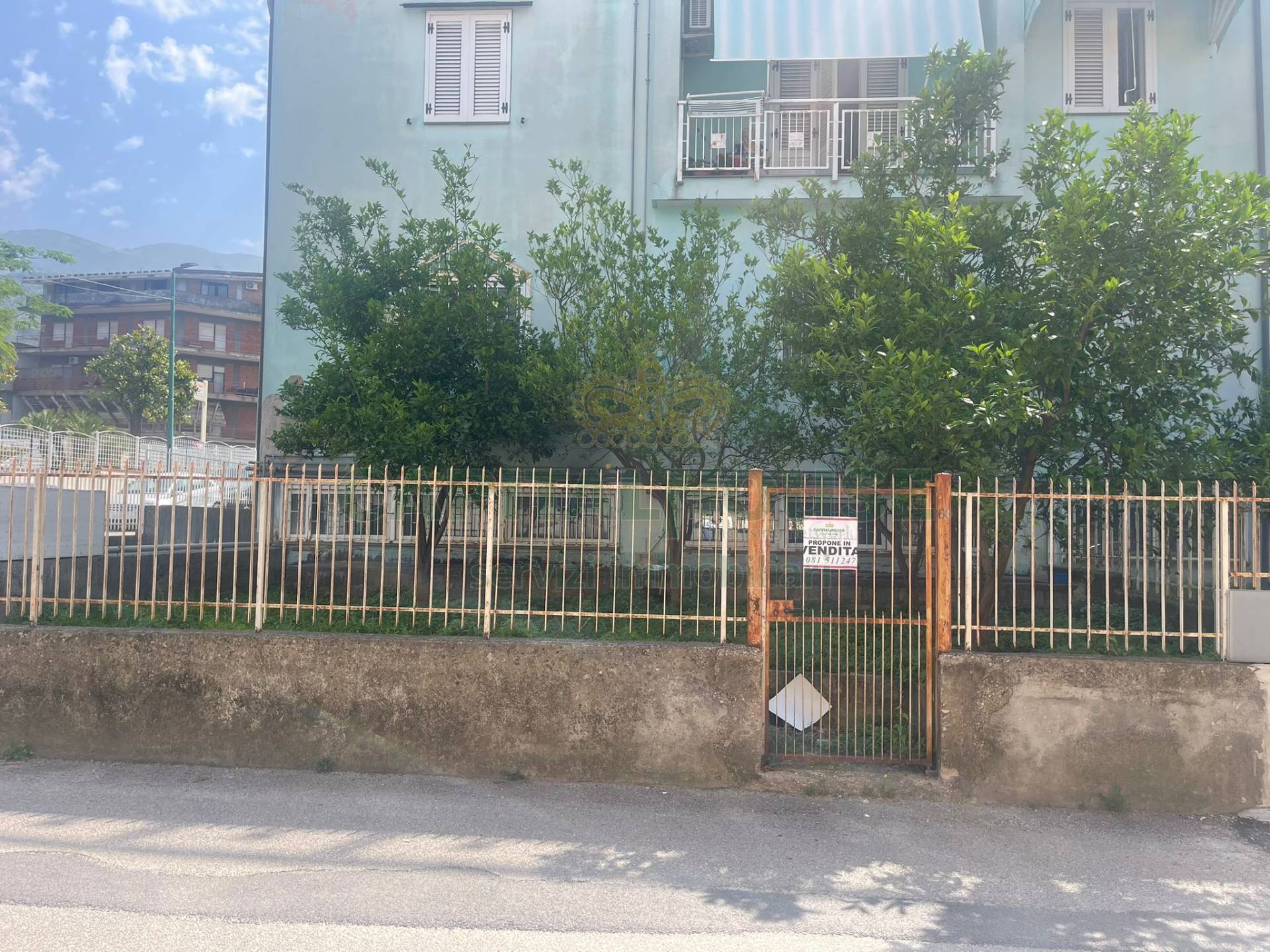 Commerciale in vendita a Sperone