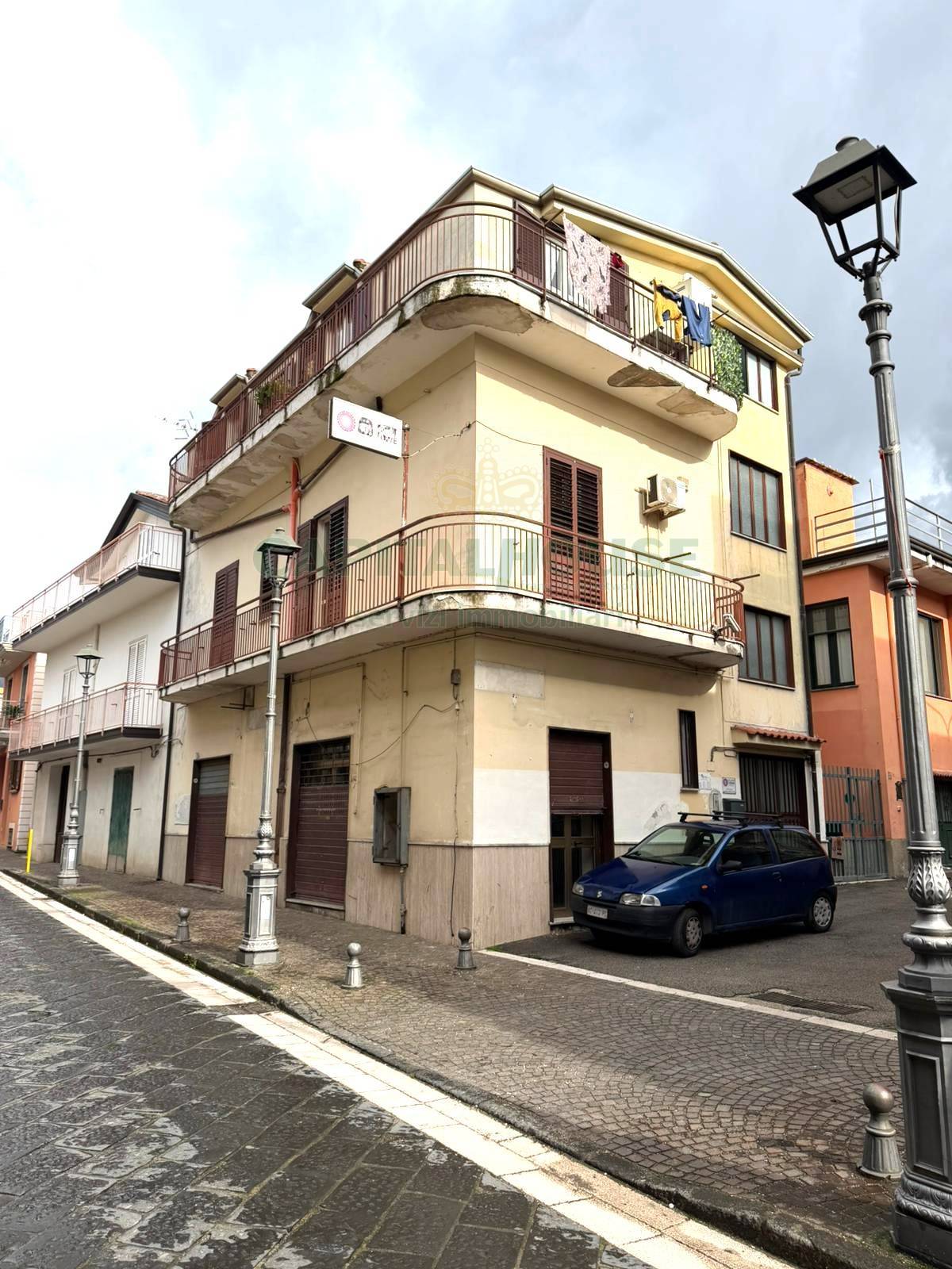 Stabile in vendita a Avella