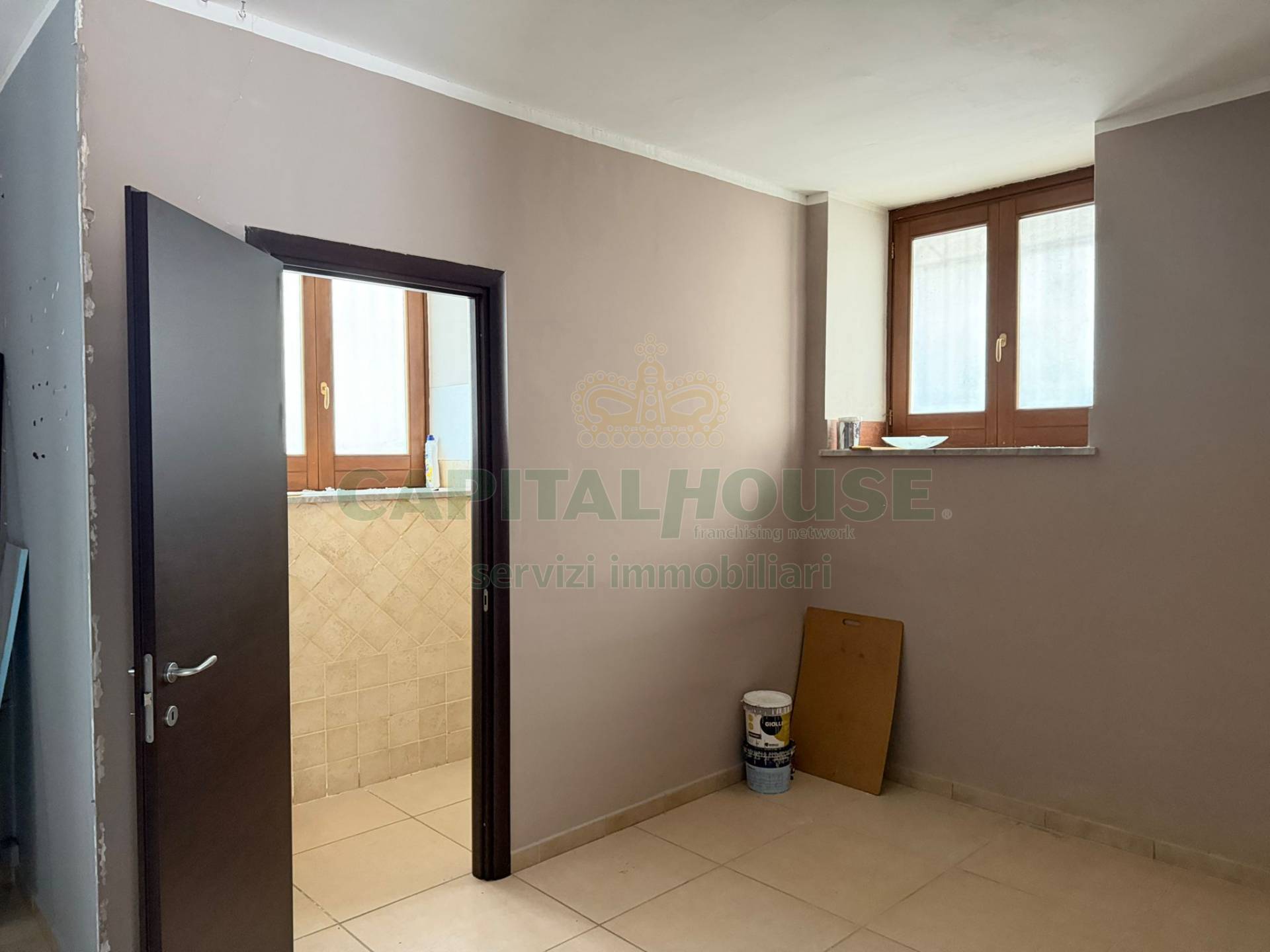 Commerciale in affitto a Sperone