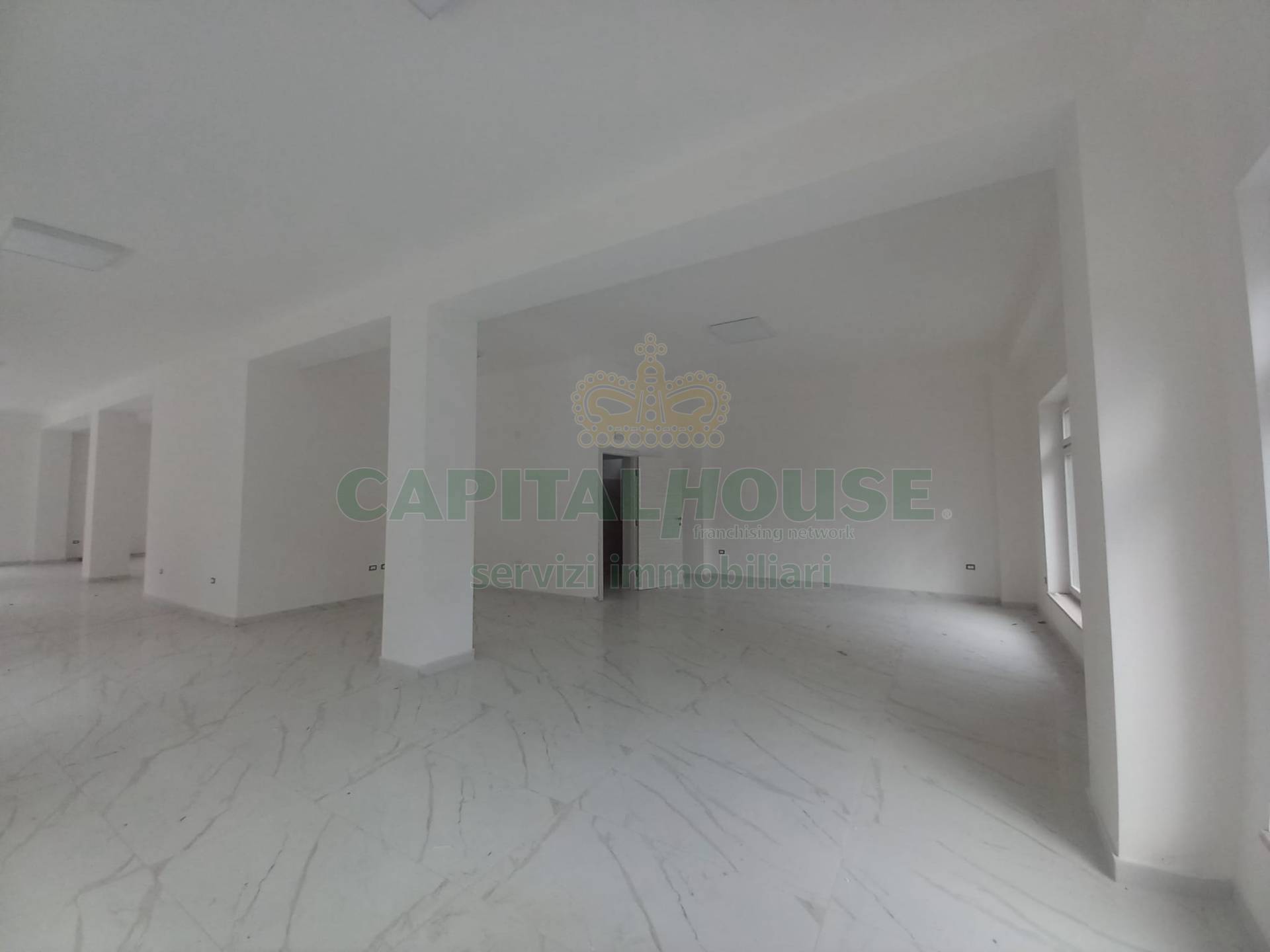 Commerciale in affitto a Baiano