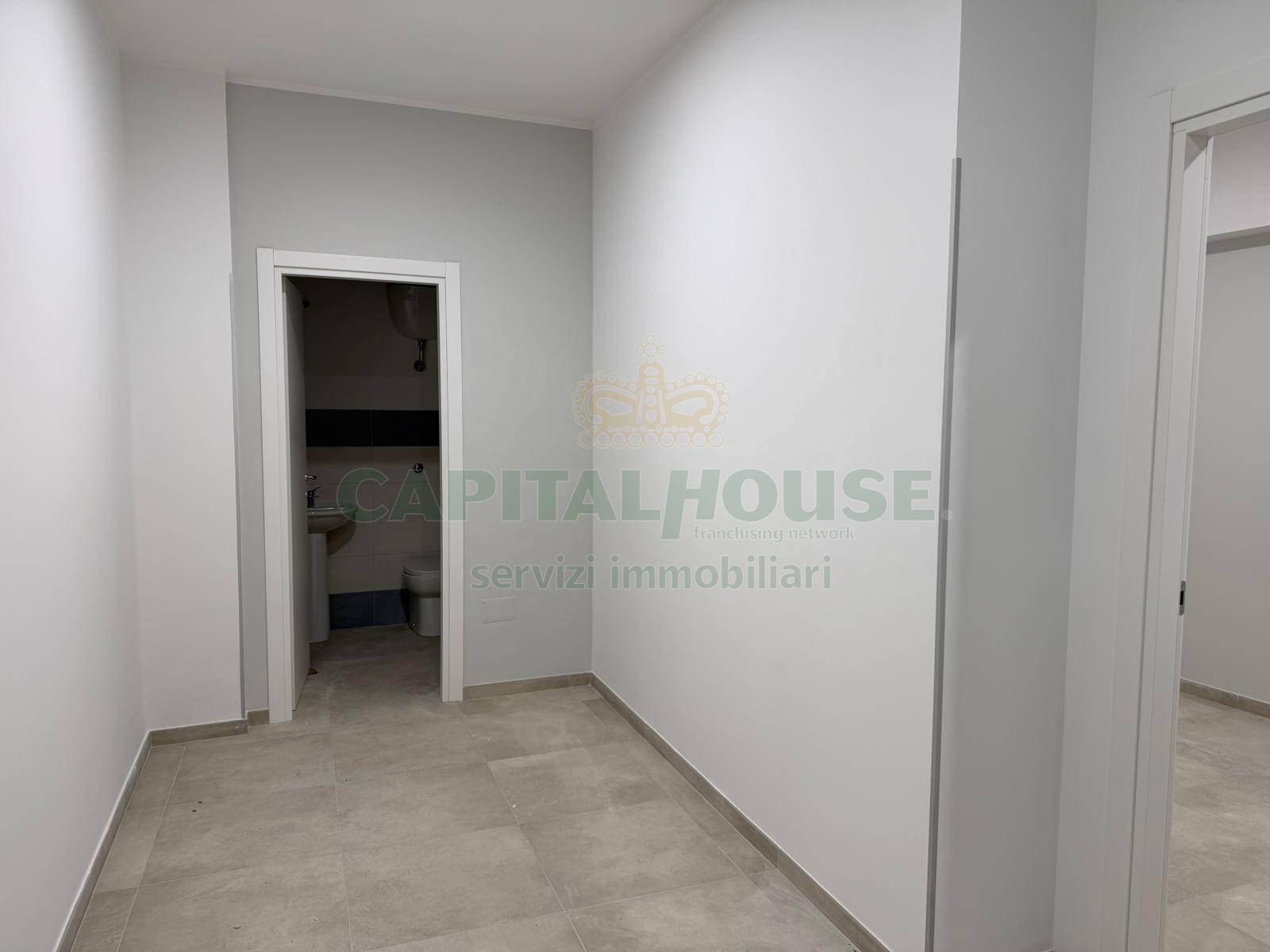 Commerciale in affitto a Sperone