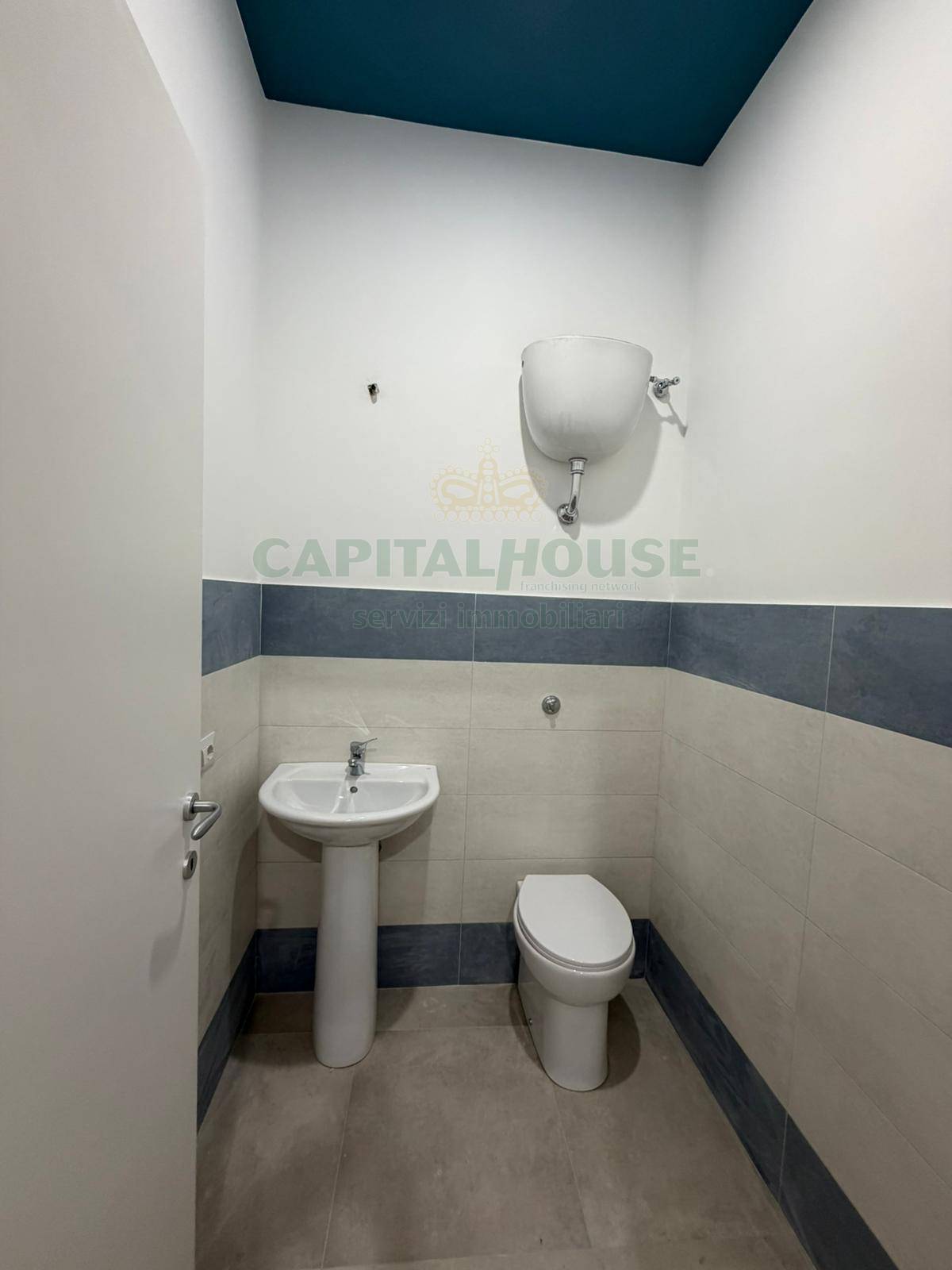 Commerciale in affitto a Sperone