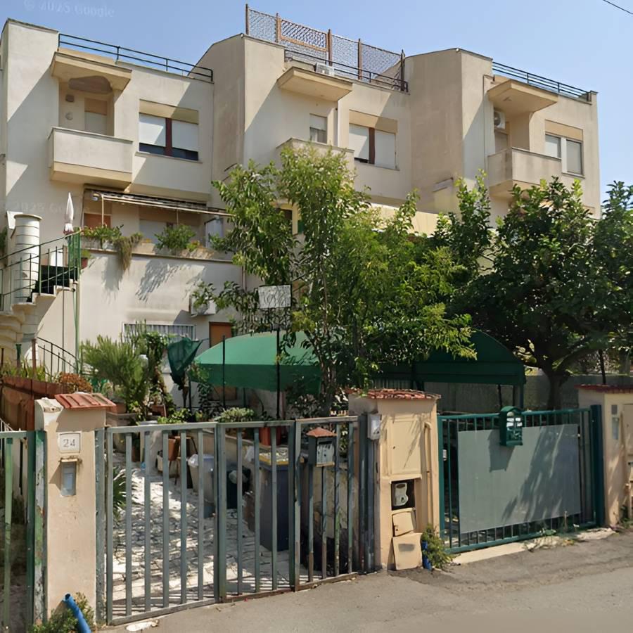 Trilocale con giardino a Anzio