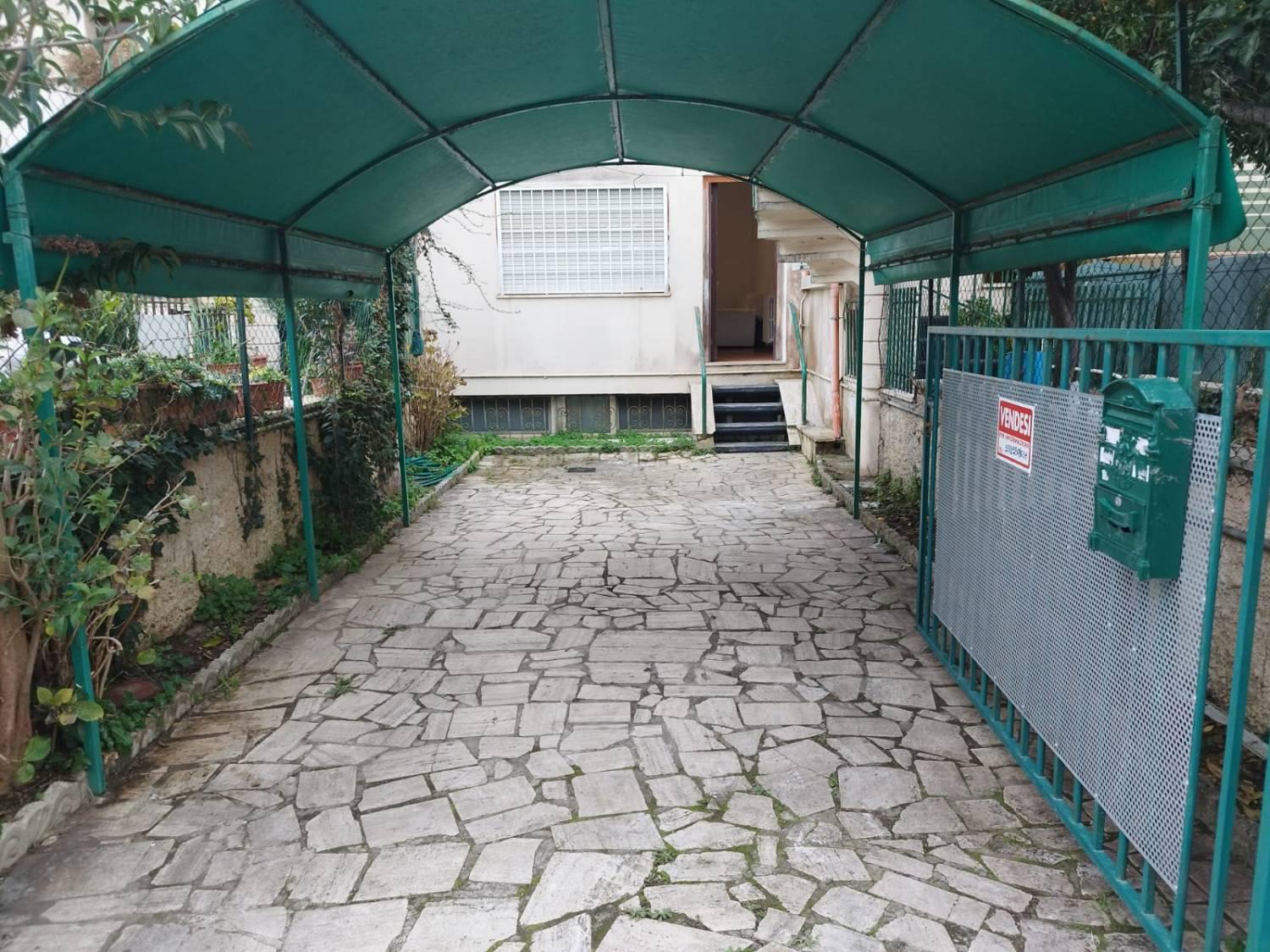 Trilocale con giardino a Anzio