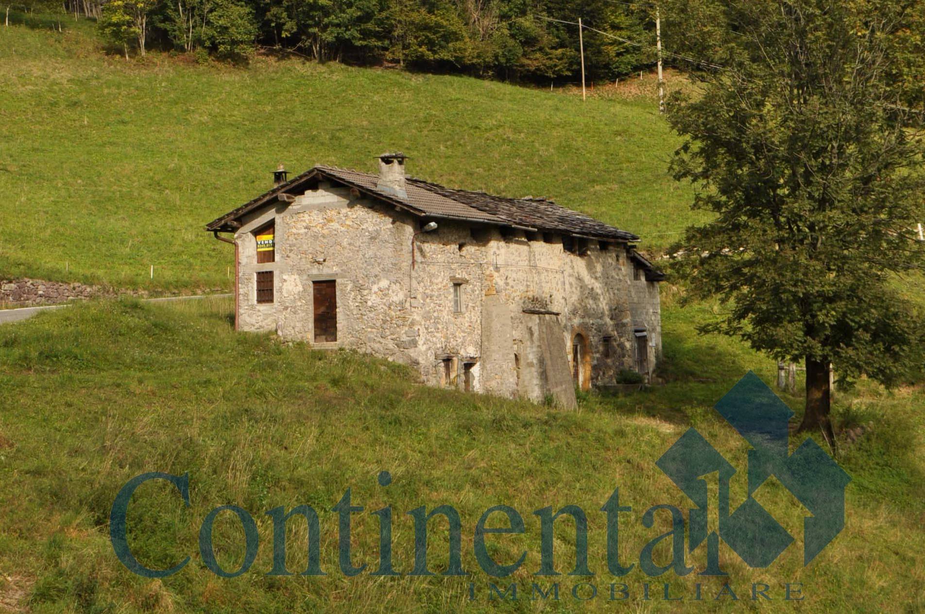 Rustico Baita in vendita a Santa Brigida