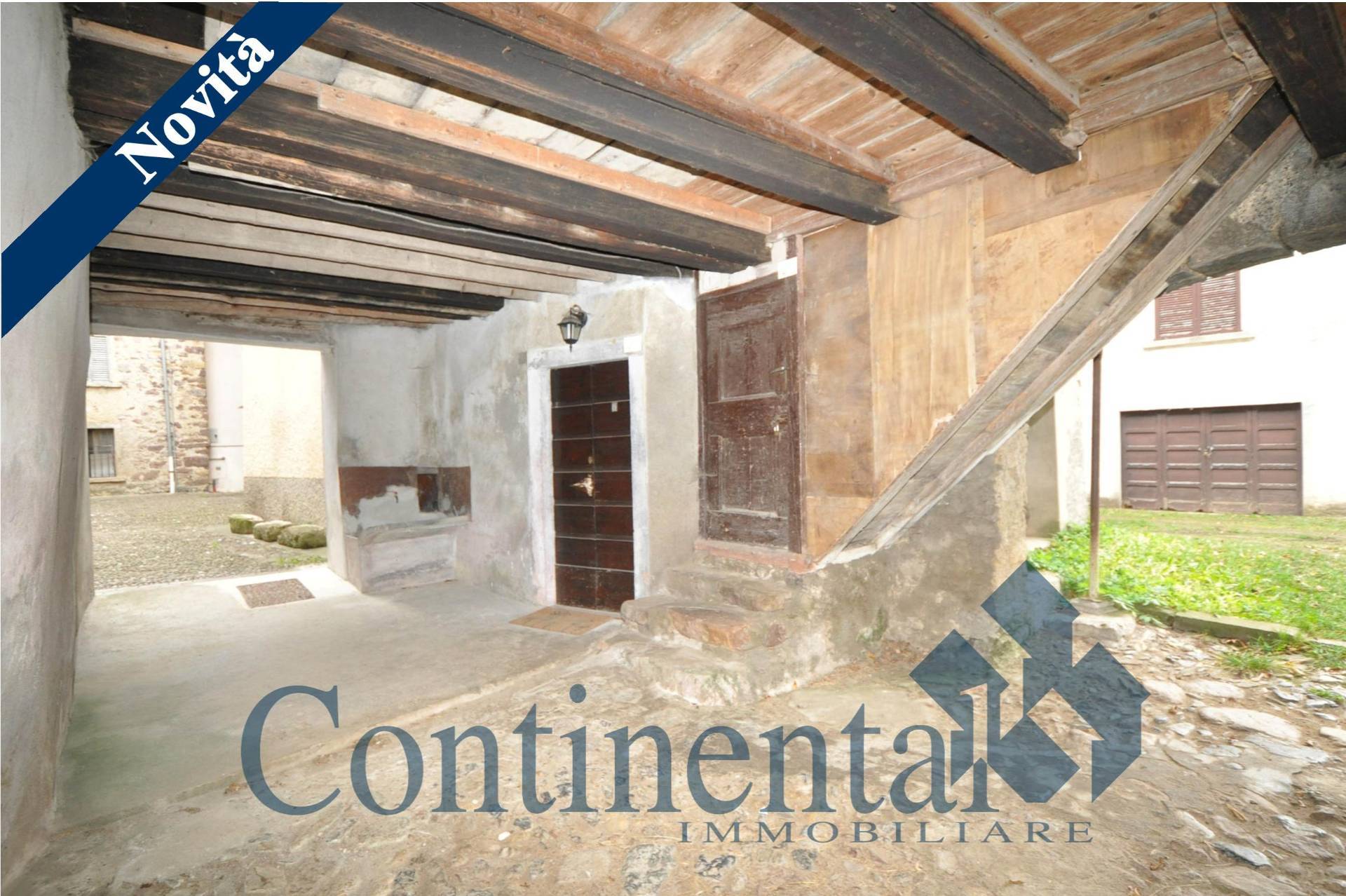 Porzione di casa in vendita a Piazzolo