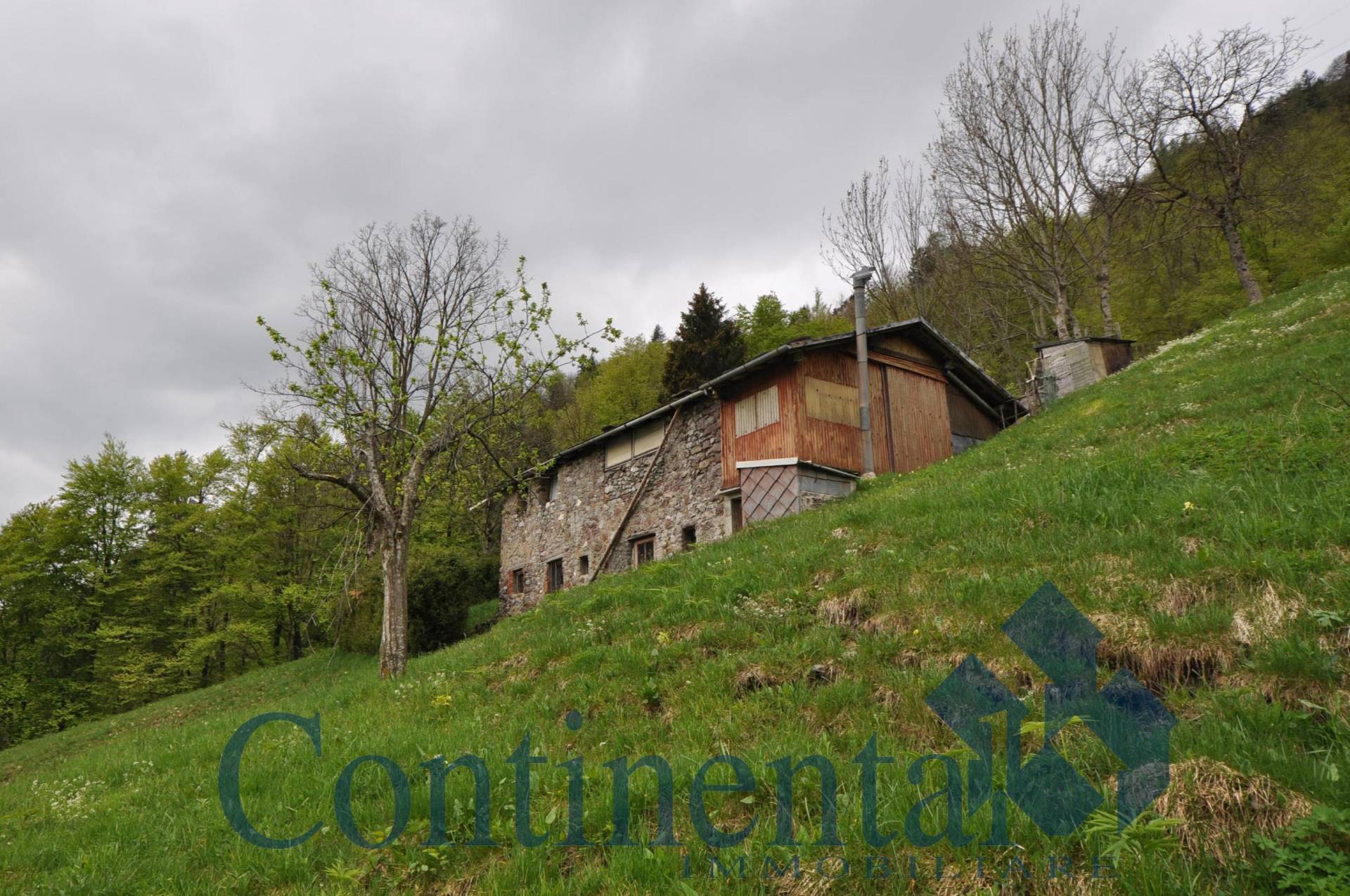 Rustico Baita in vendita a Cusio