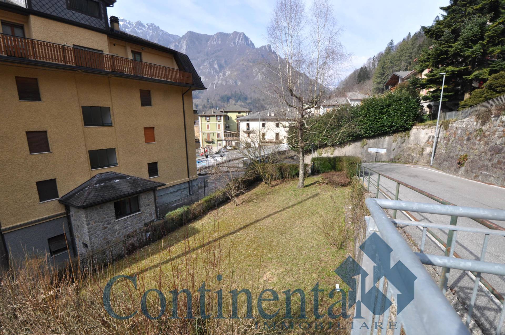 Terreno edificabile in vendita a Piazza Brembana