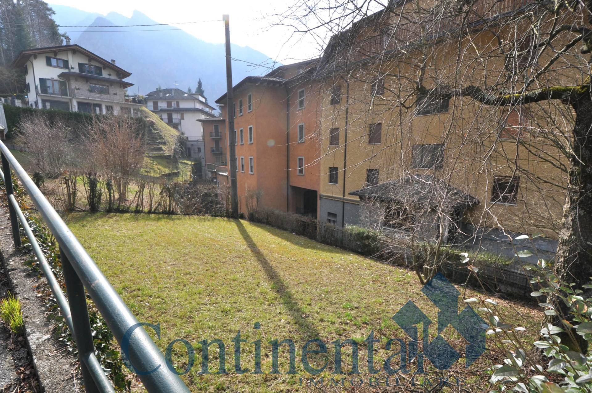 Terreno edificabile in vendita a Piazza Brembana