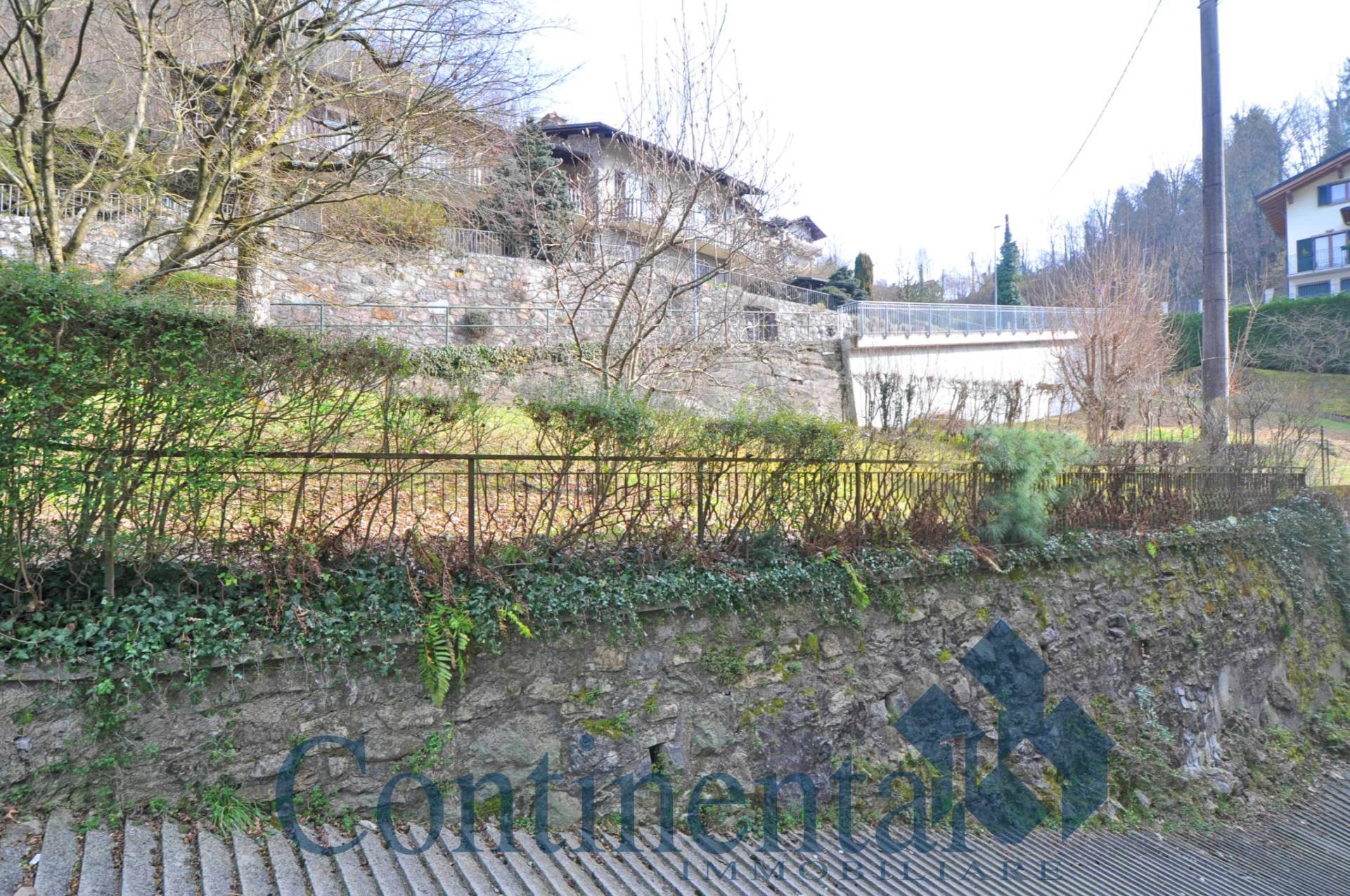 Terreno edificabile in vendita a Piazza Brembana