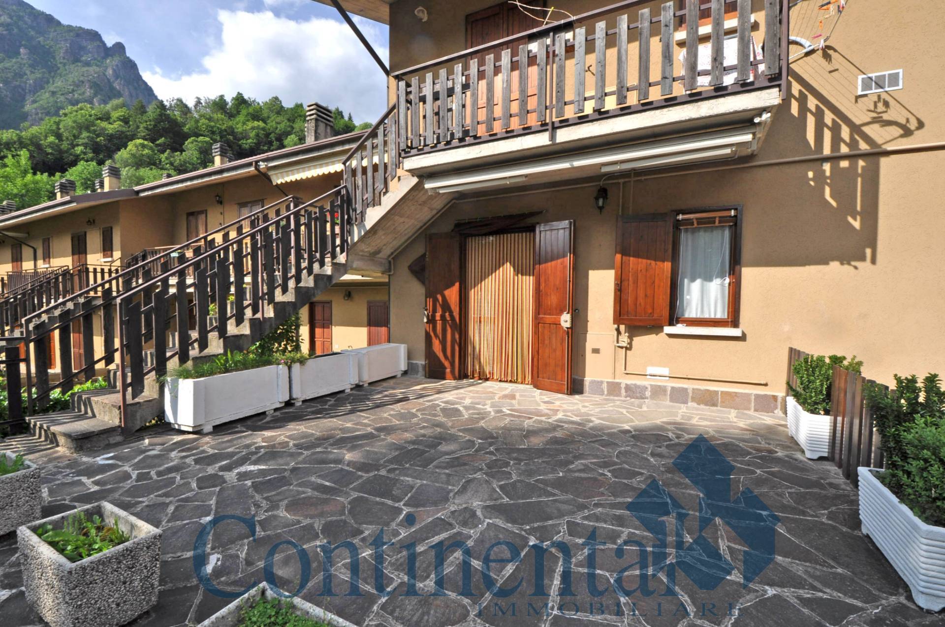 Appartamento in vendita a Roncobello