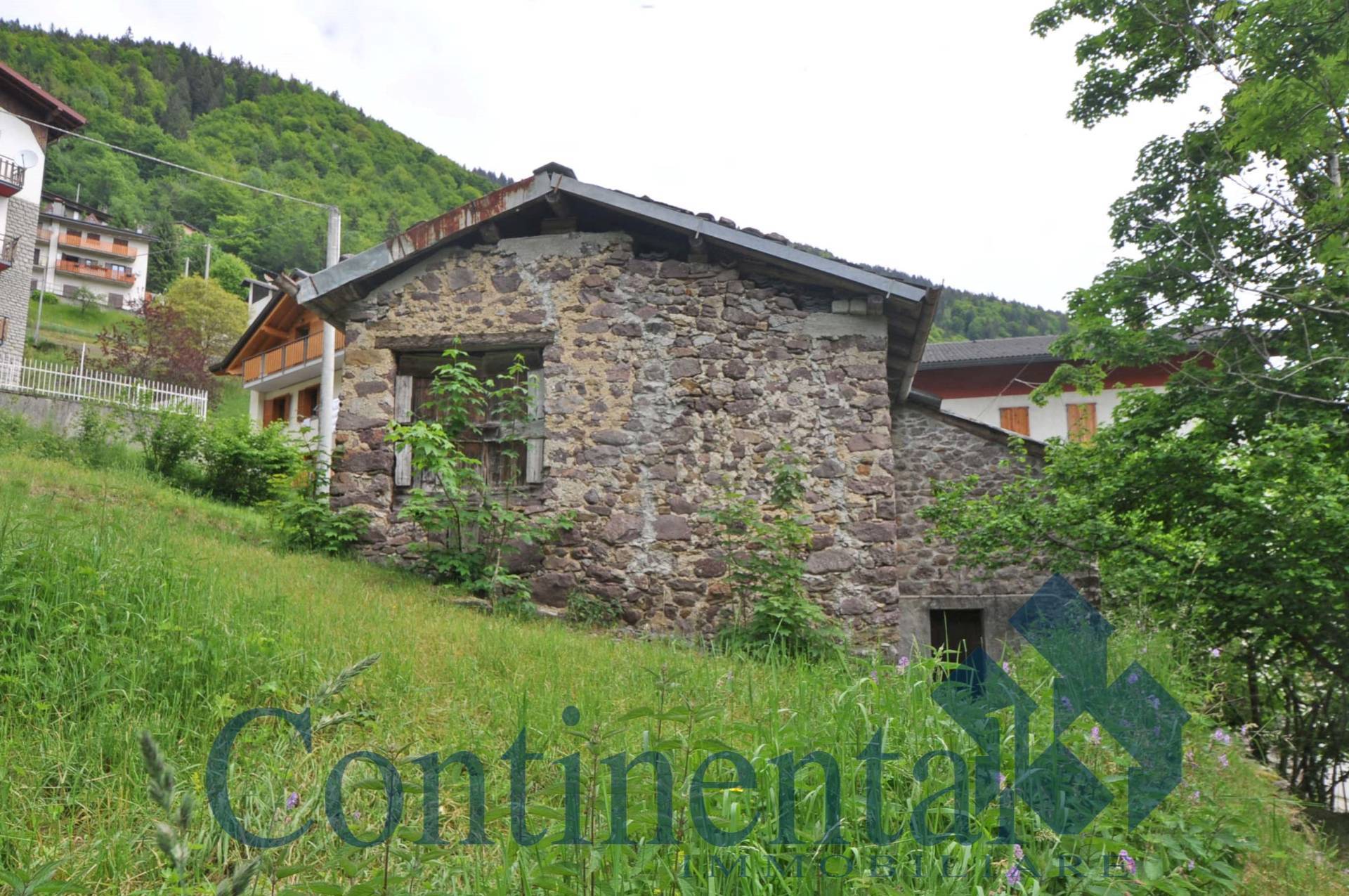 Rustico Baita in vendita a Cusio