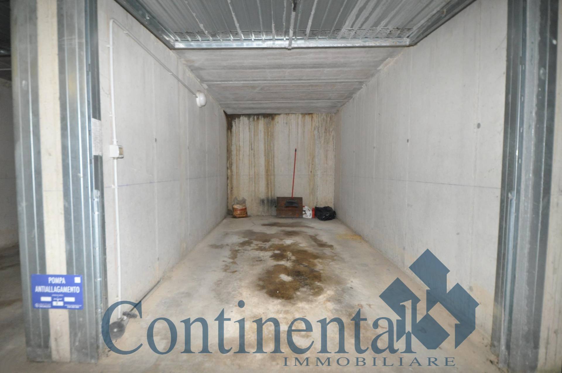 Box o garage in vendita a Lenna