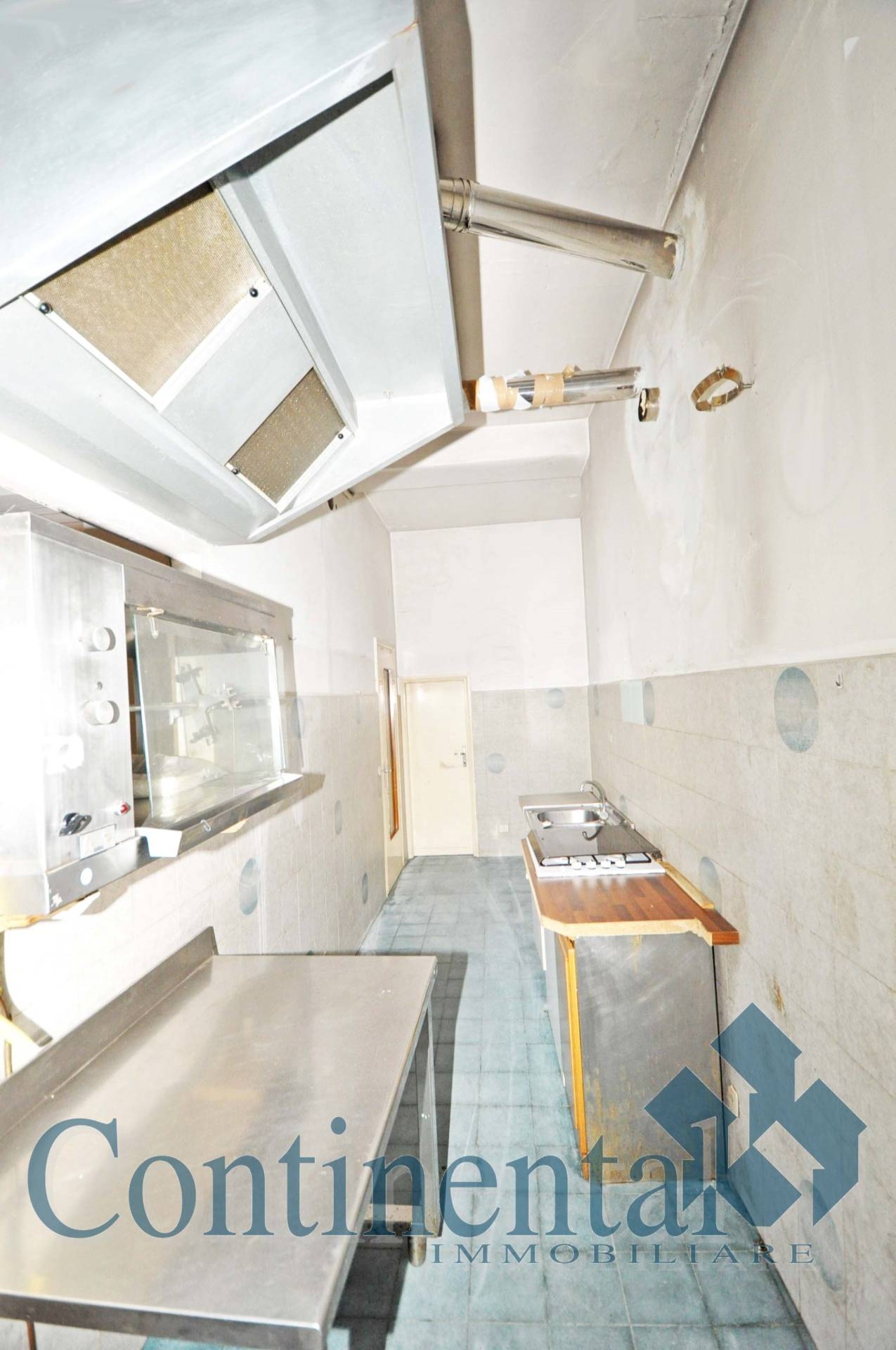 Locale commerciale in vendita a Isola di Fondra, Trabuchello