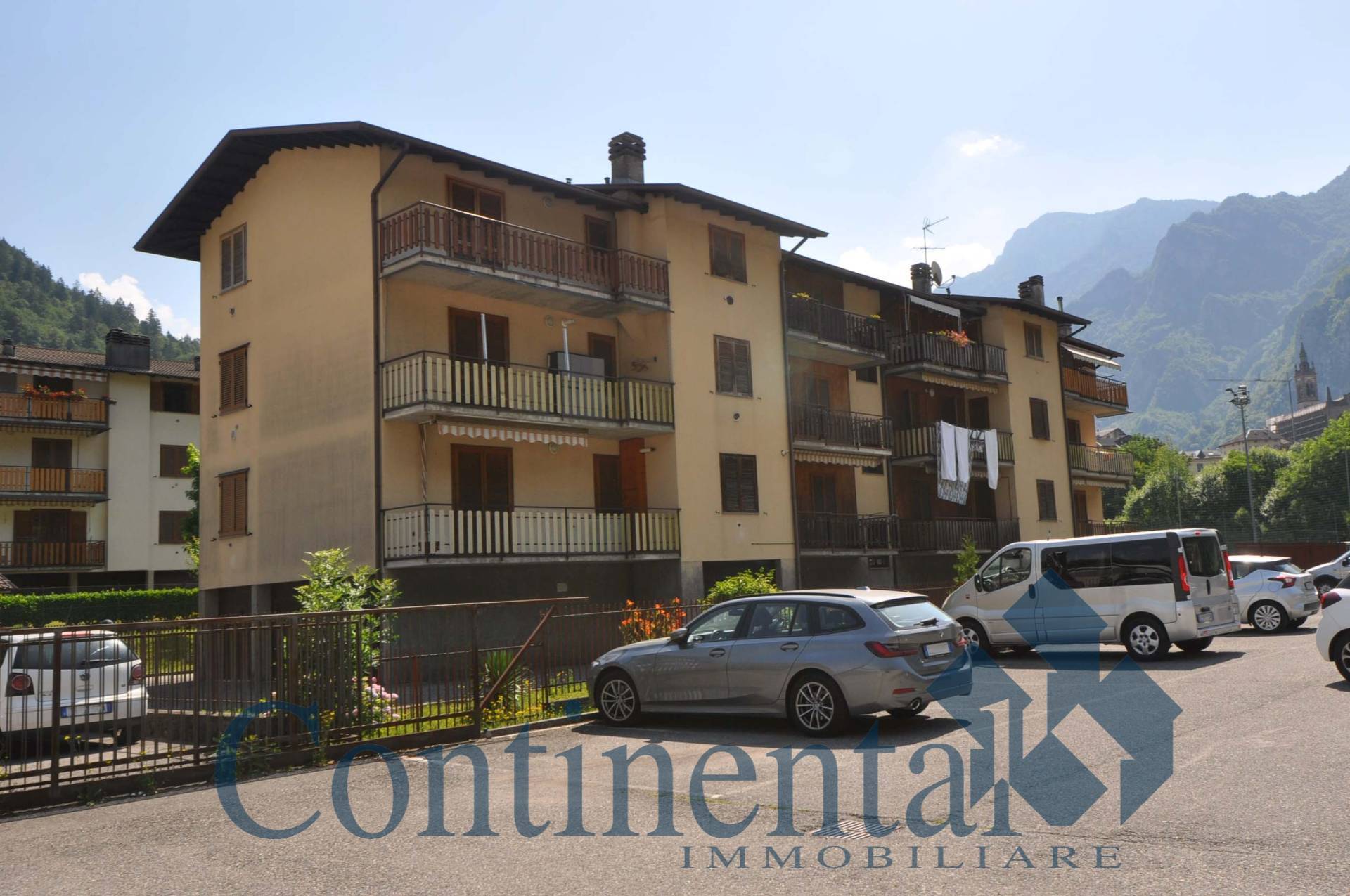 Appartamento in vendita a Piazza Brembana
