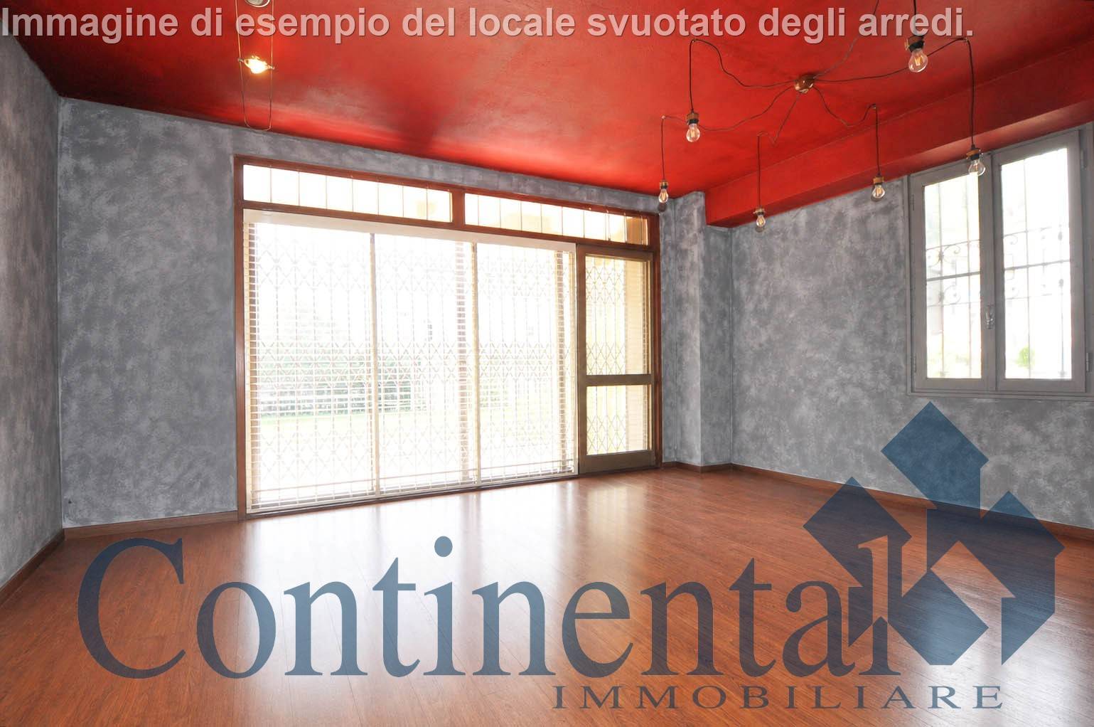 Locale commerciale in vendita a Olmo al Brembo