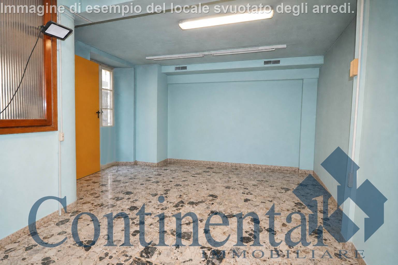 Locale commerciale in vendita a Olmo al Brembo
