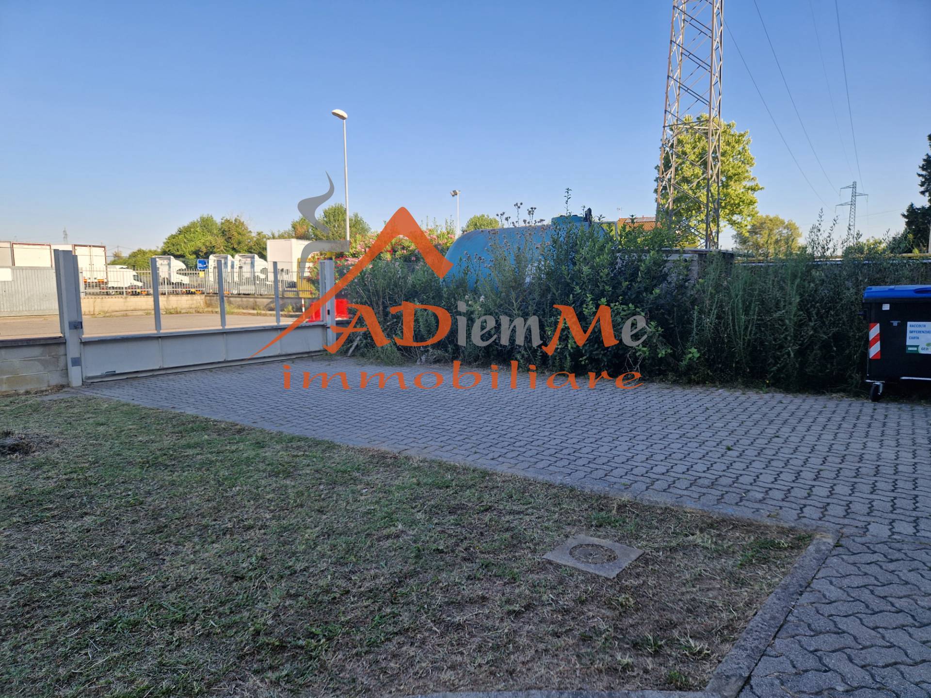 Studio/Ufficio in affitto a Cascina, Centro