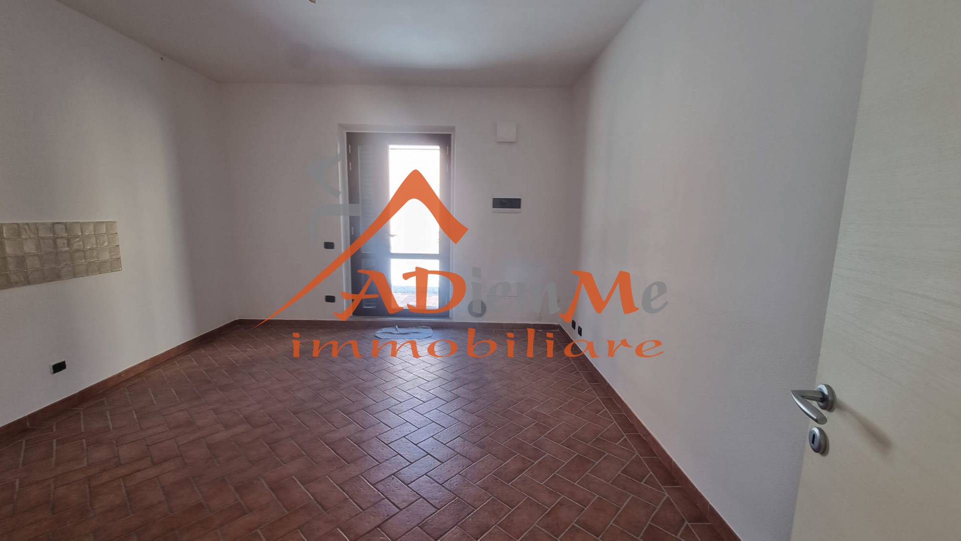 Appartamento con ingresso indipendente in vendita a Pisa, Riglione