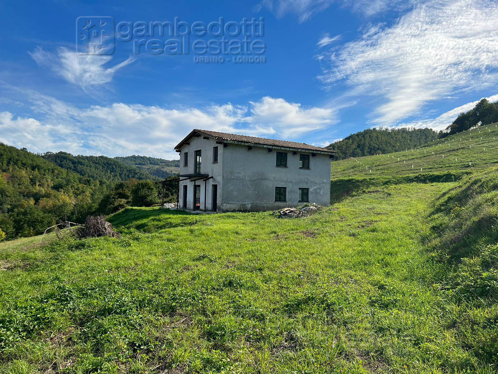 Casa indipendente con terrazzo a Apecchio