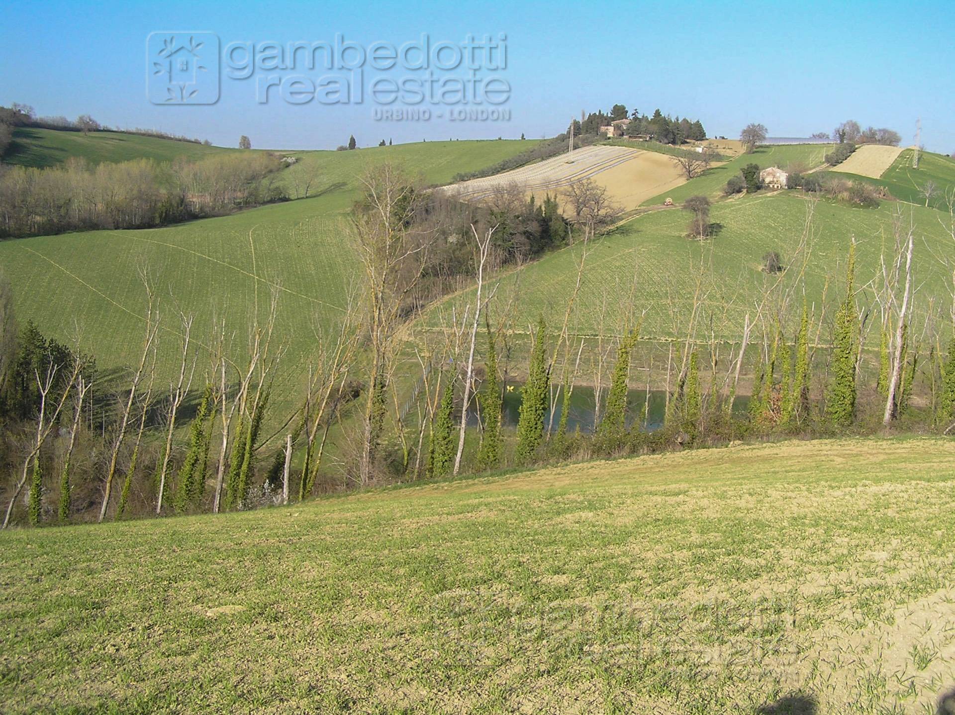 Rustico in vendita a Terre Roveresche